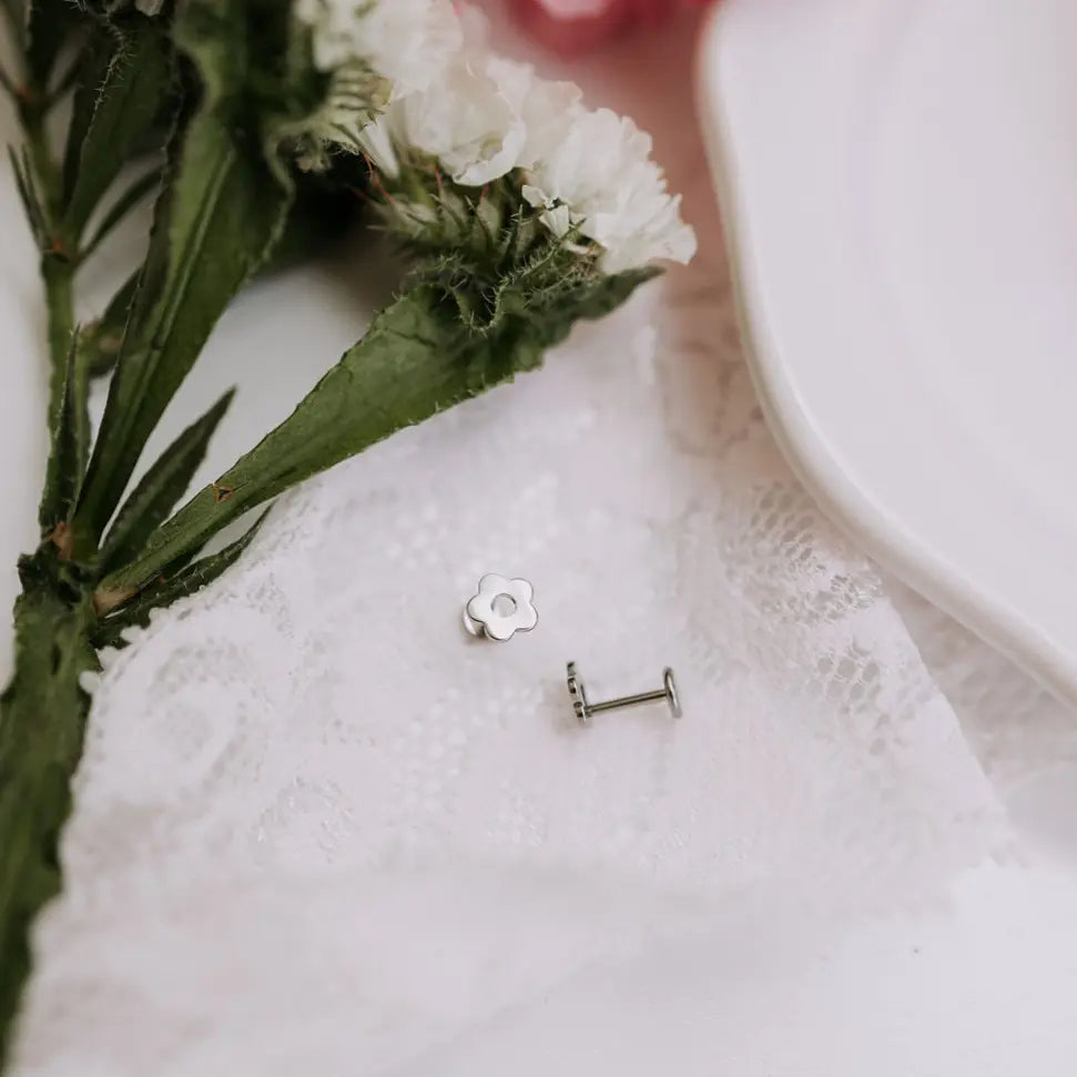 Flower Flat Back Studs
