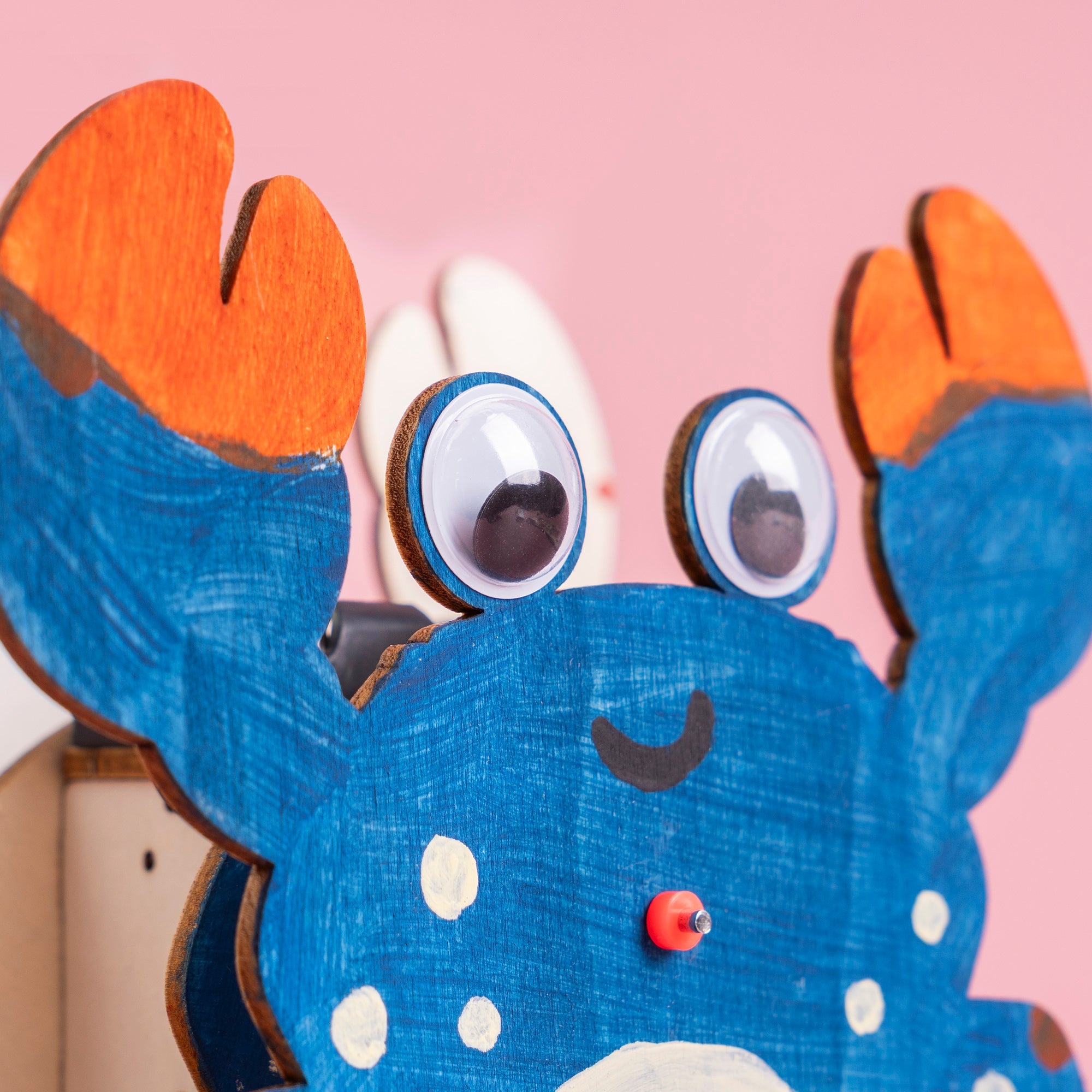 Sound-activated Walking Crab Stem Kit – Build, Paint & Watch It Walk