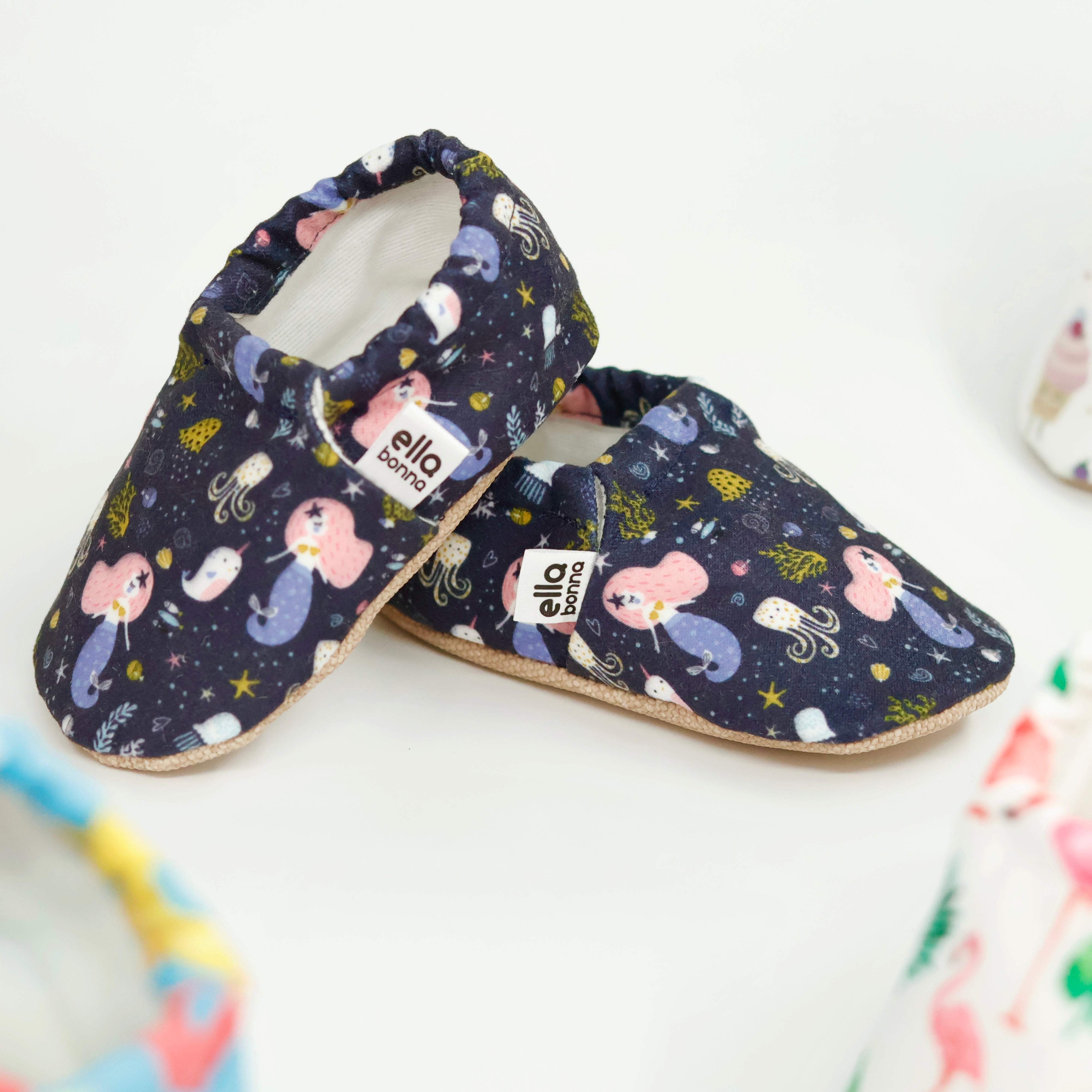 Moccasins, Slippers, Ocean