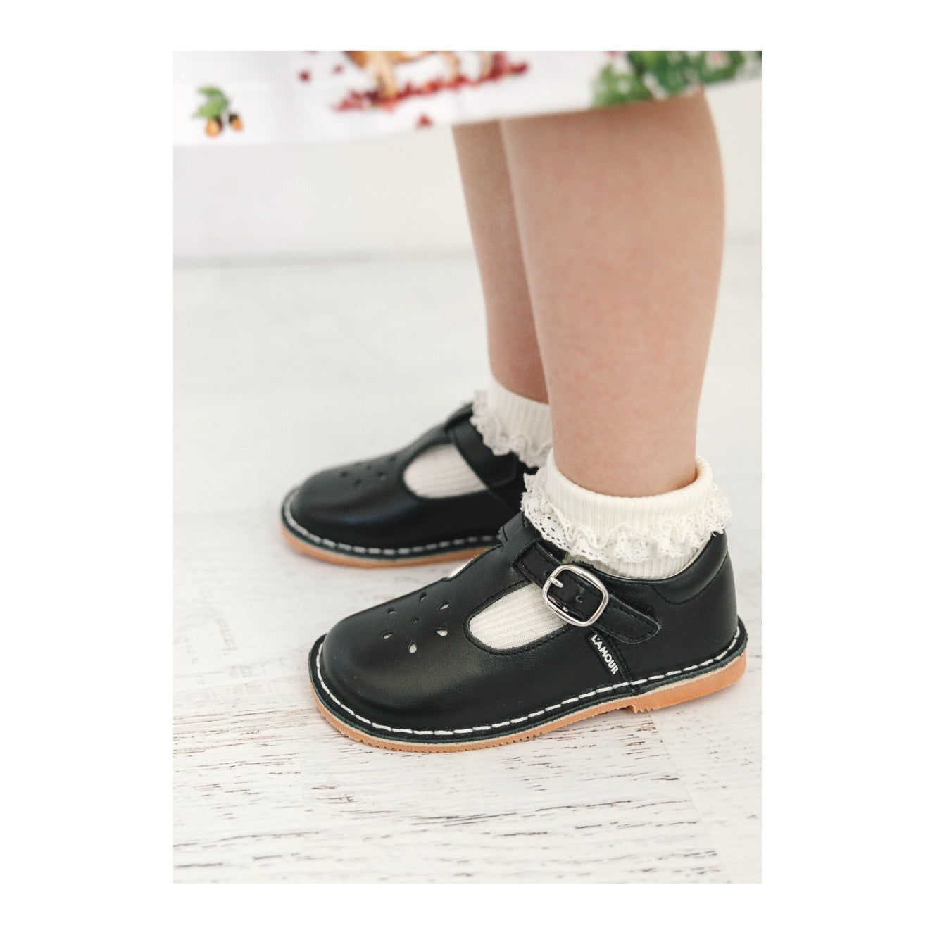Joy Classic Leather T-strap Mary Jane