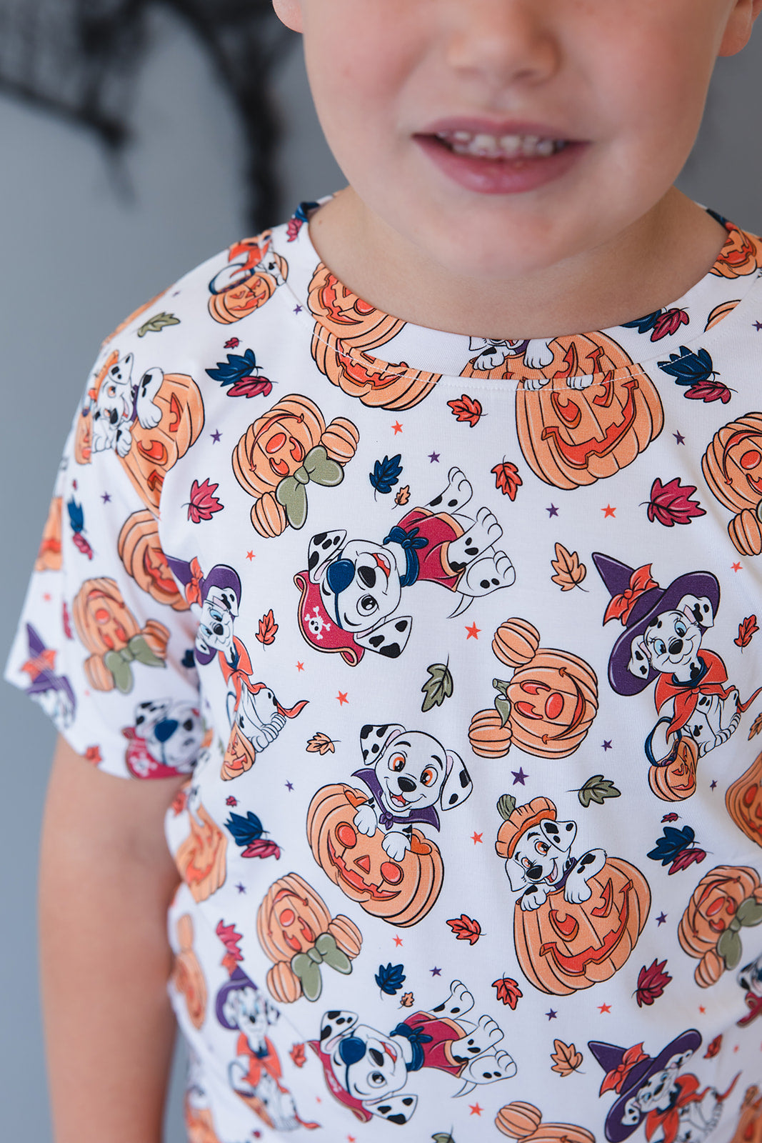 Howl-o-ween - Everyday Tee