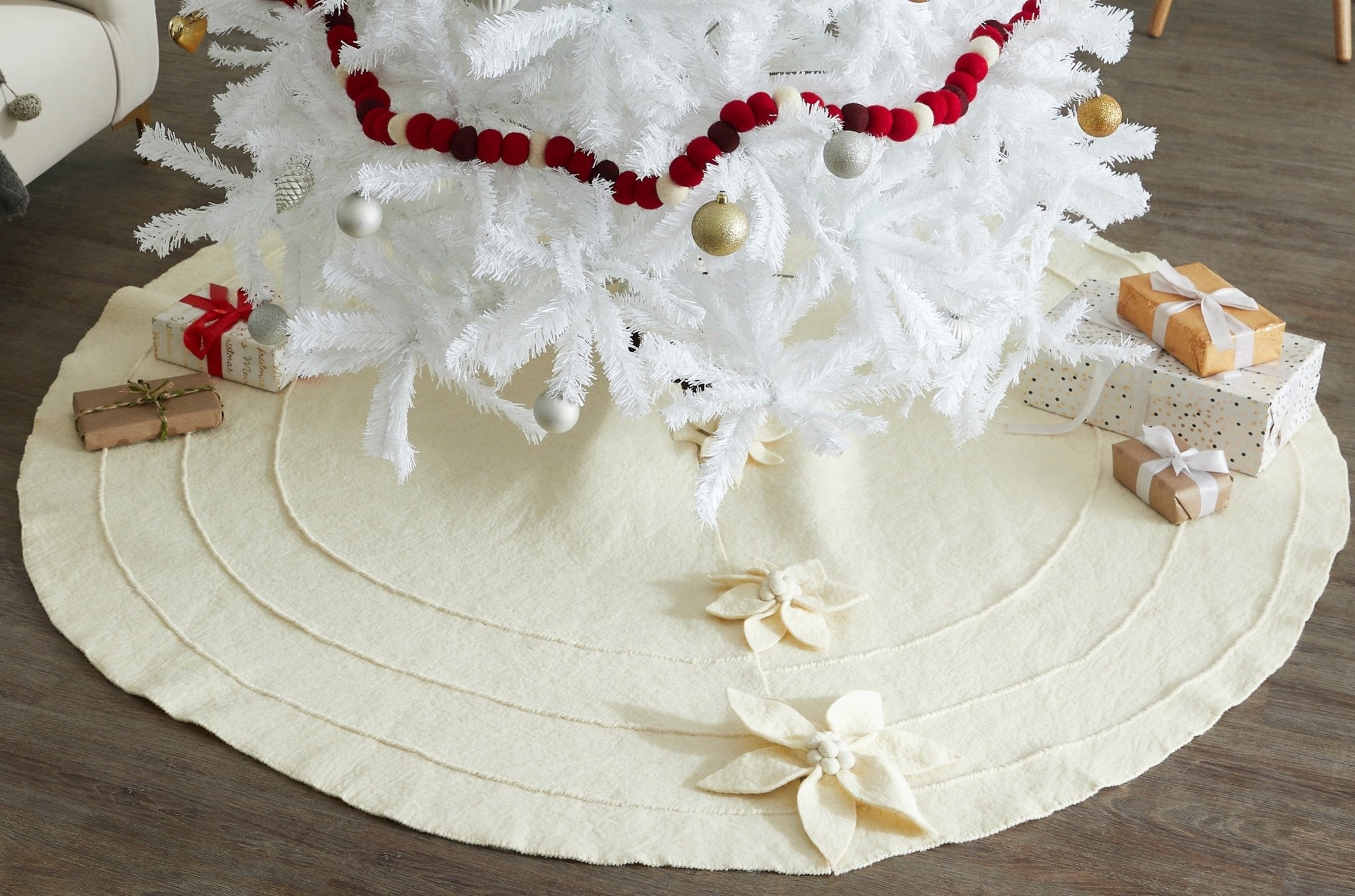 72"cream Poinsettia Buttons Christmas Tree Skirt In Hand Felted Wool