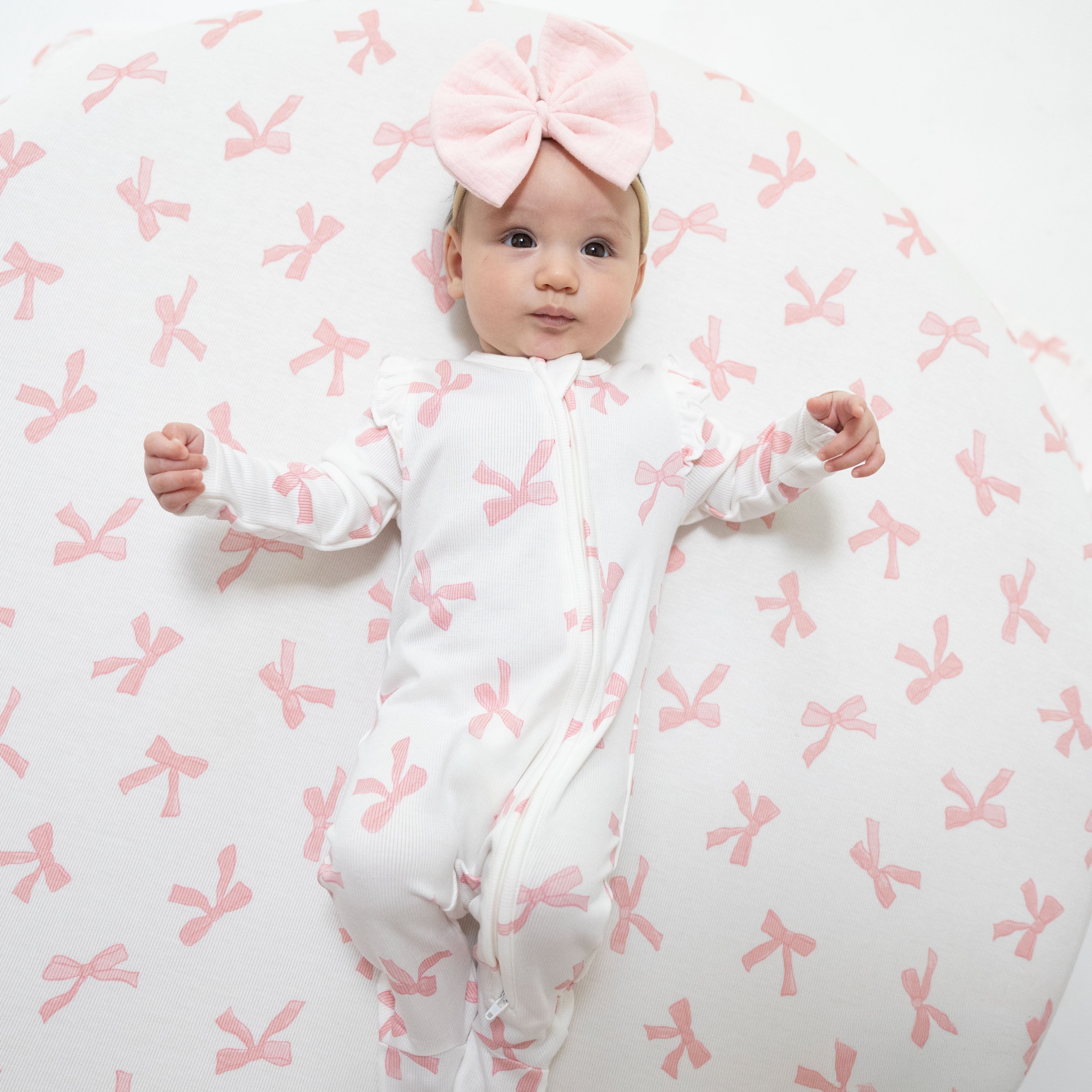 Pretty Bows - 2 Way Ruffle Sleeve Zipper Footie