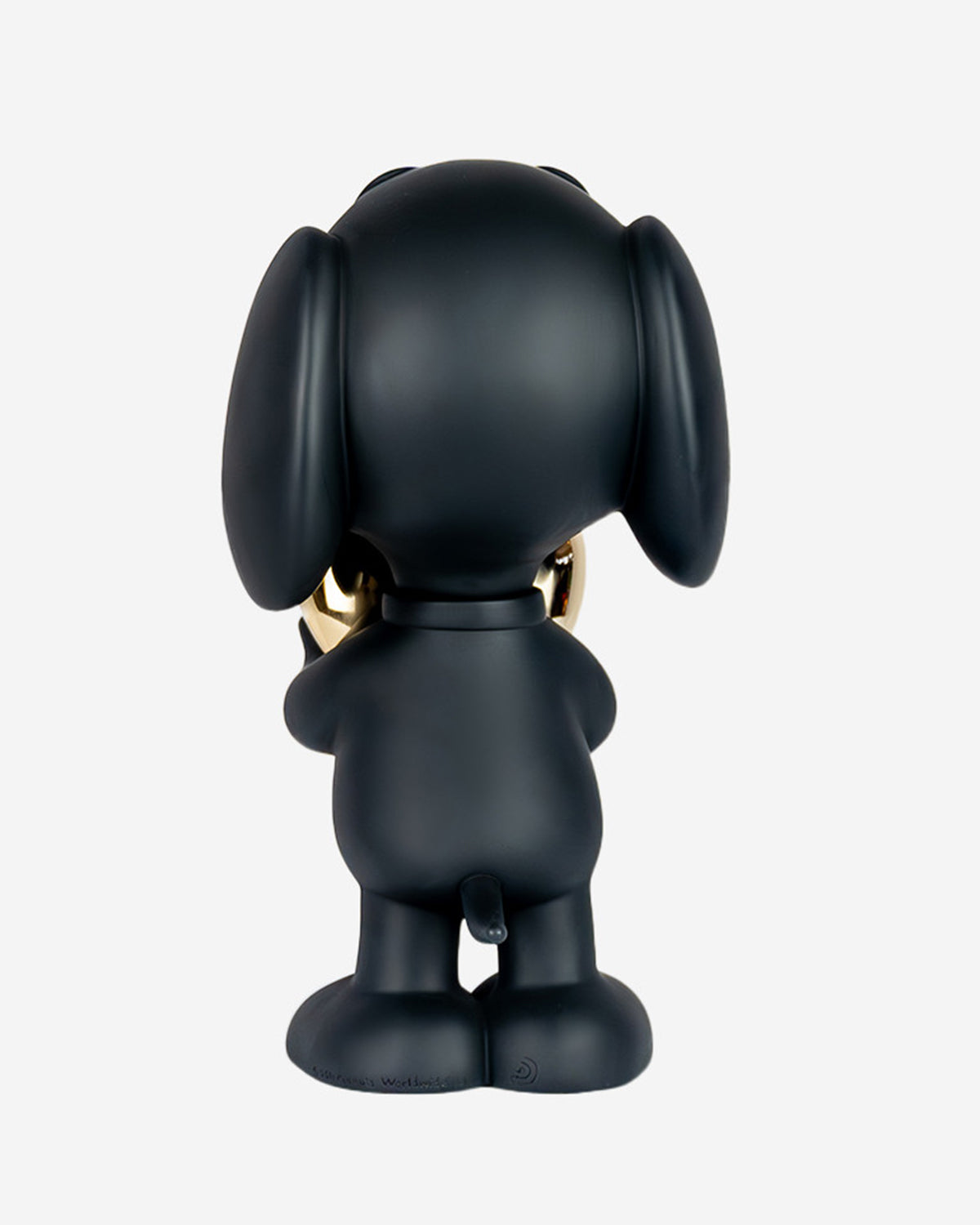Snoopy Heart Matt Black With Chrome Gold Heart 21.5in