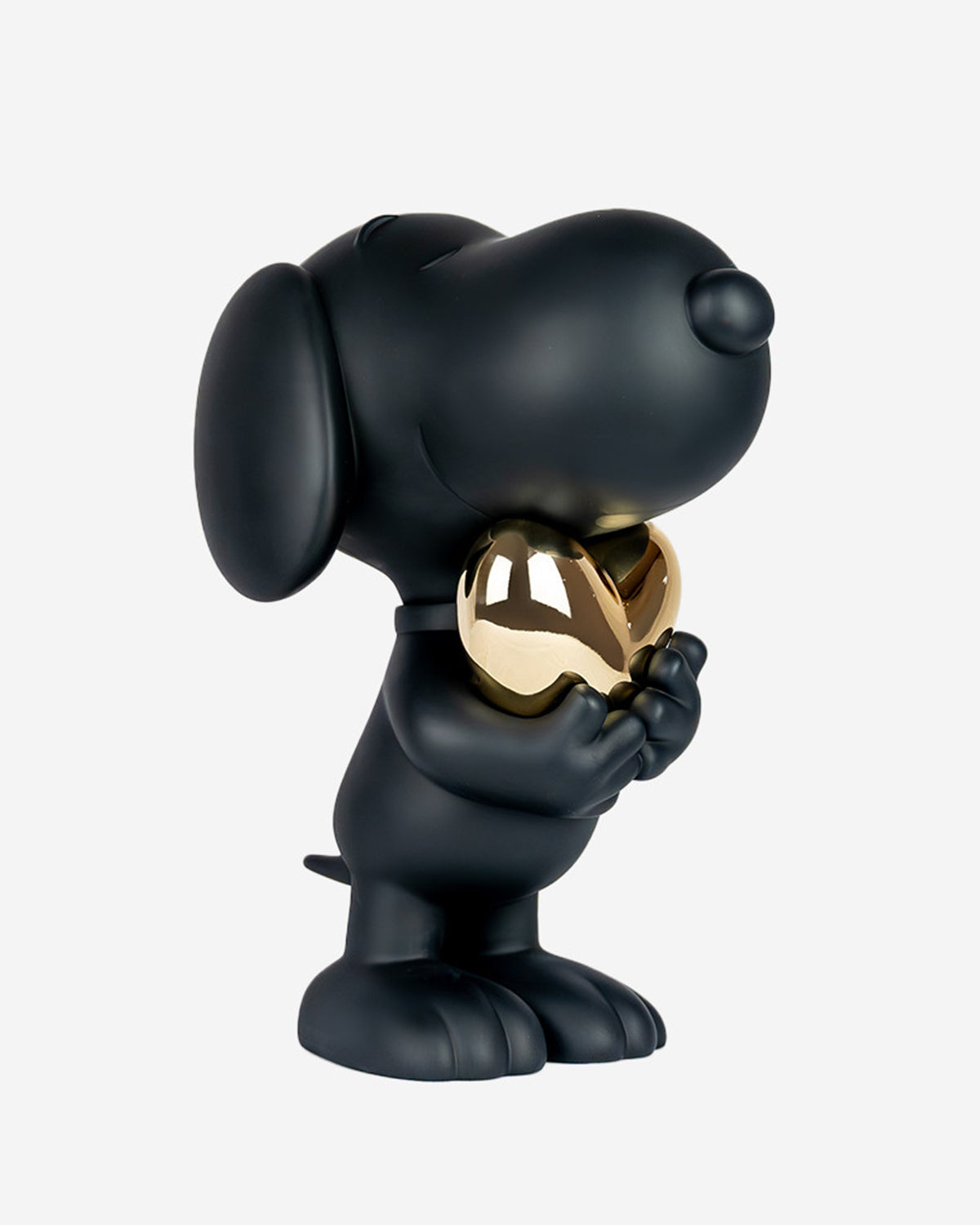 Snoopy Heart Matt Black With Chrome Gold Heart 21.5in