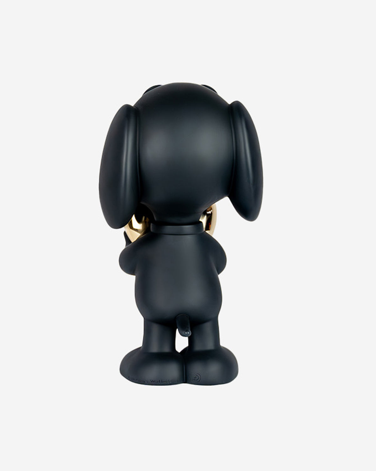 Snoopy Heart Black With Gold Heart 11in