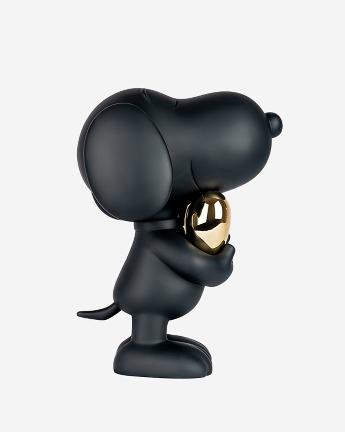 Snoopy Heart Black With Gold Heart 11in