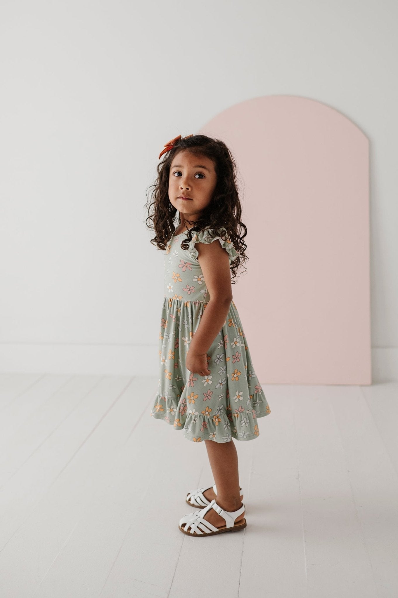 Girls Sleeveless Twirl Dress In Sketched Daisy