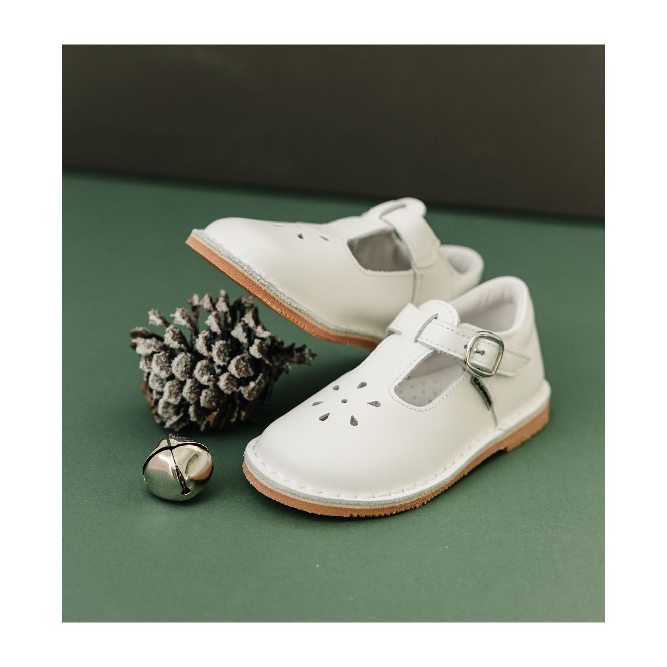 Joy Classic Leather T-strap Mary Jane