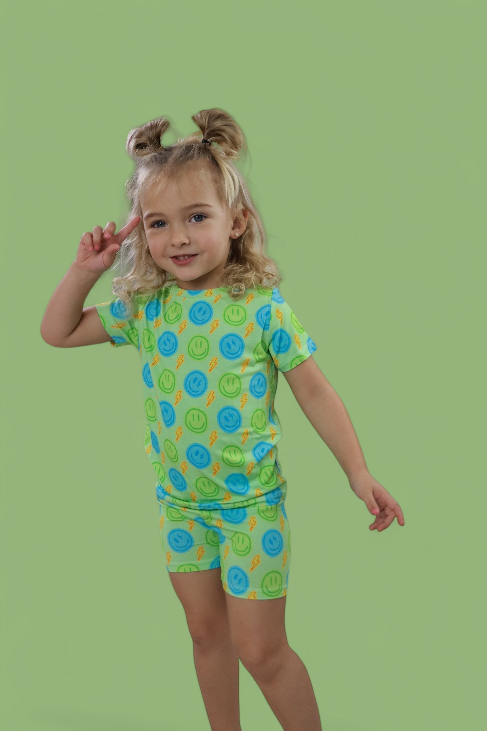 Neon Smiles Dream Short Set