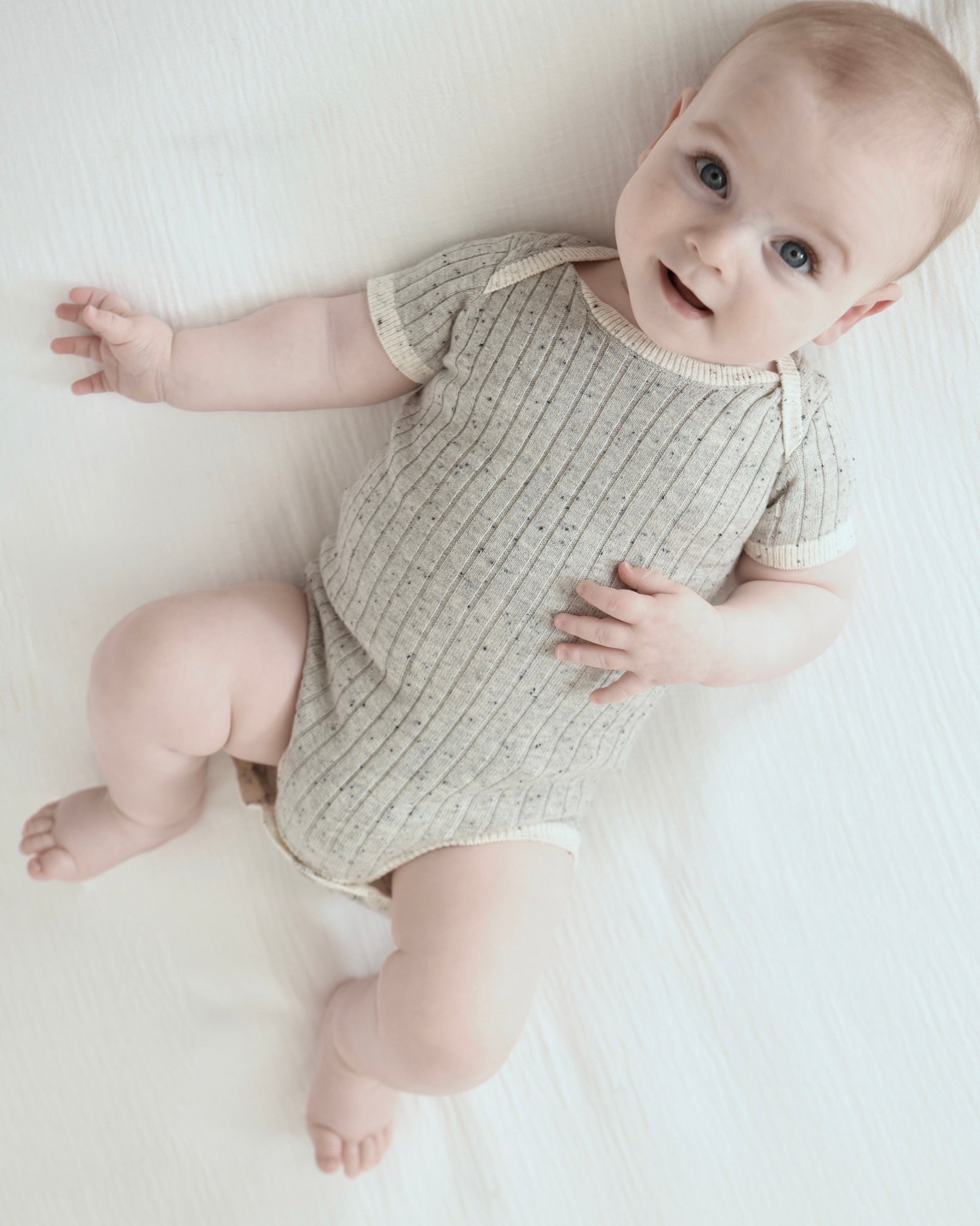 Short Sleeve Bodysuit - Hug Me