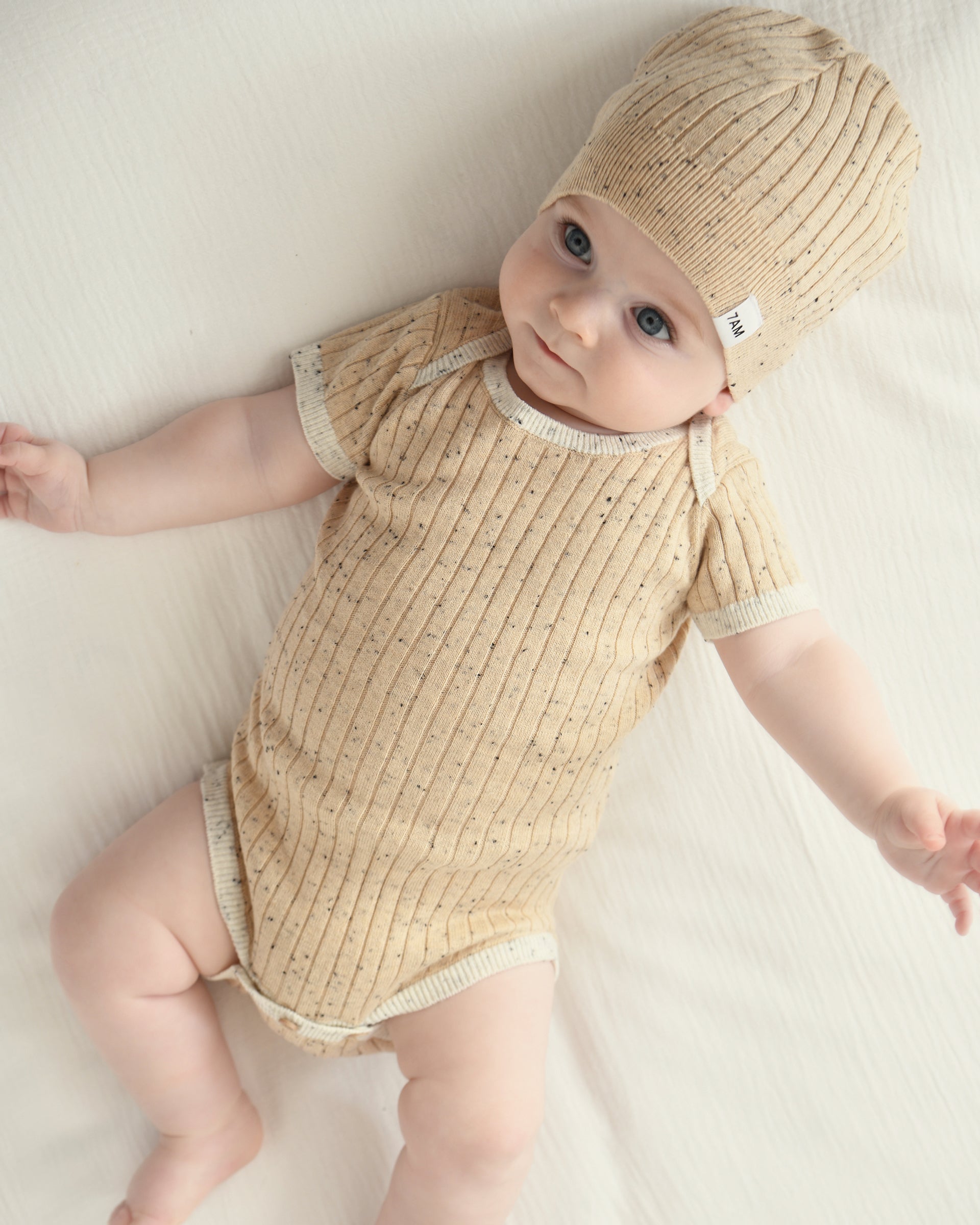 Short Sleeve Bodysuit - Hug Me