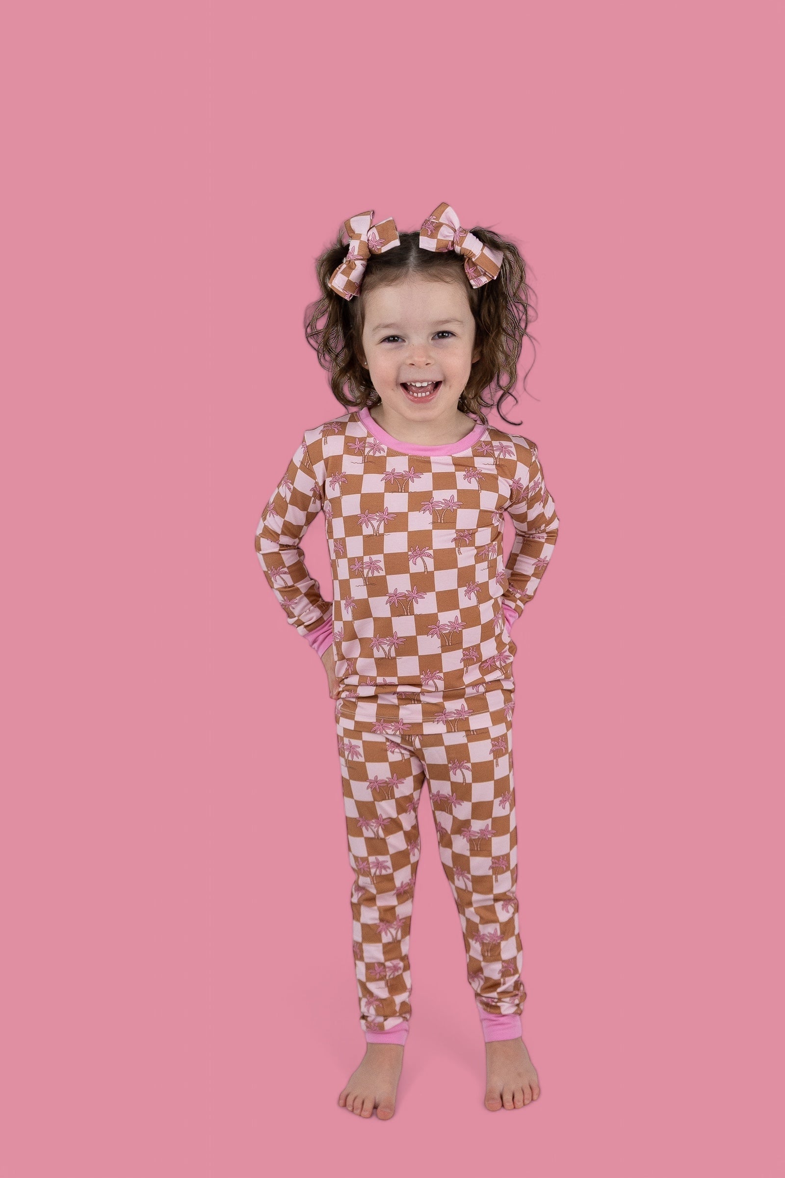Exclusive Sunset Beach Checkers Dream Set