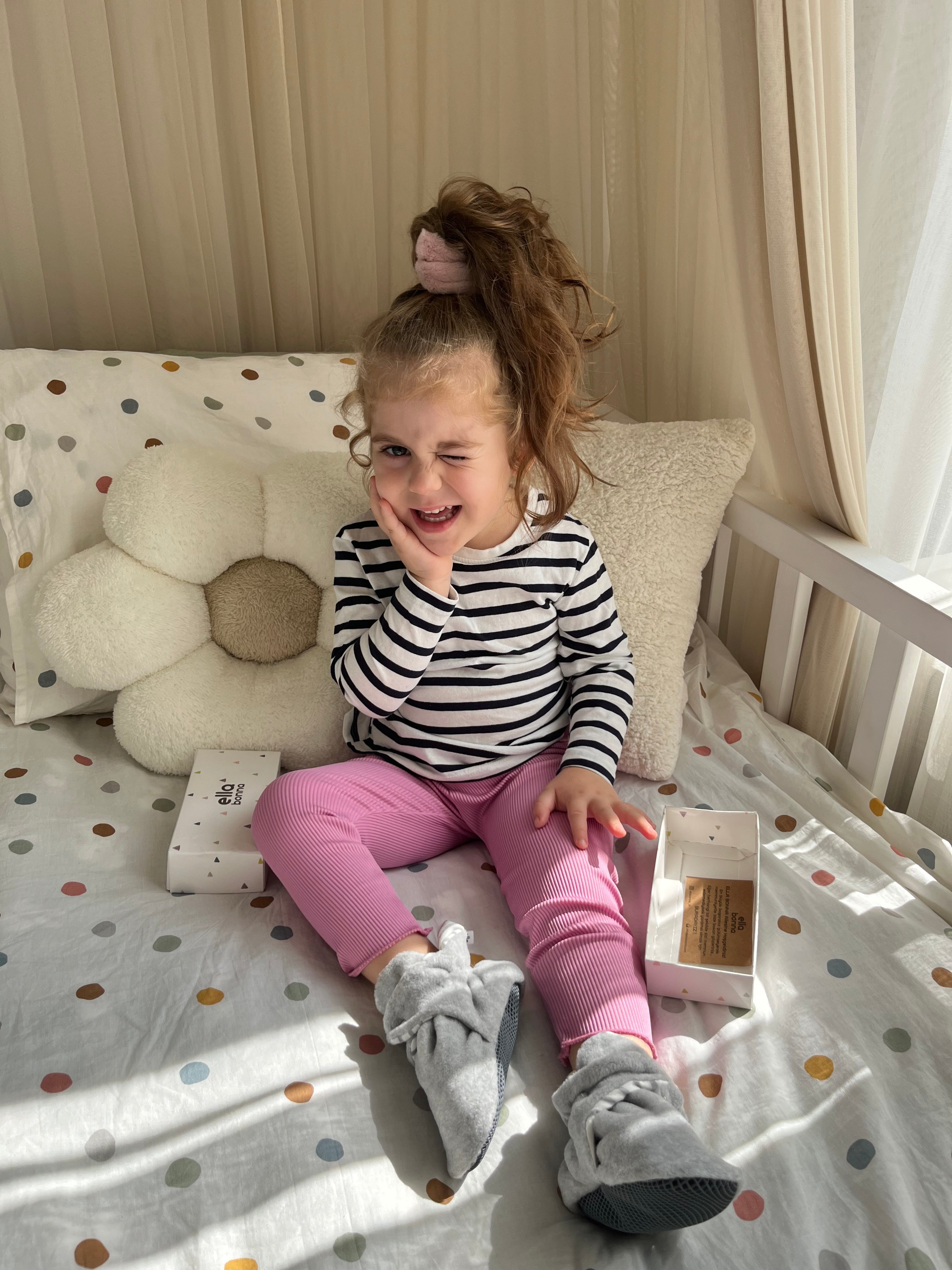 Anti-slip Sole, Fleece Baby Booties, Newborn Home Booties, Sweat Proof Organic Cotton Lining, Gray