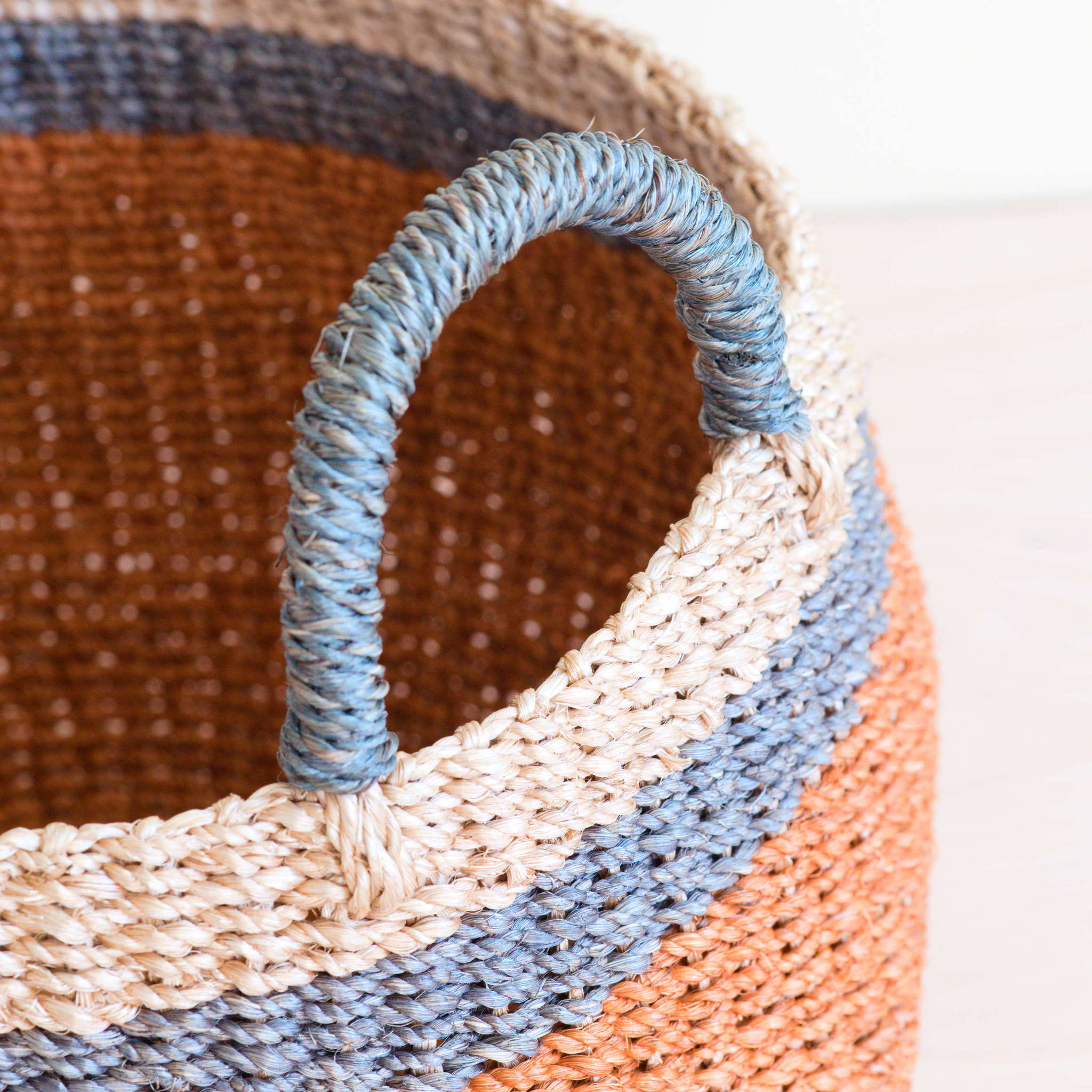 Coral Tabletop Catch-all With Handle - Handcrafted Baskets | Likhâ