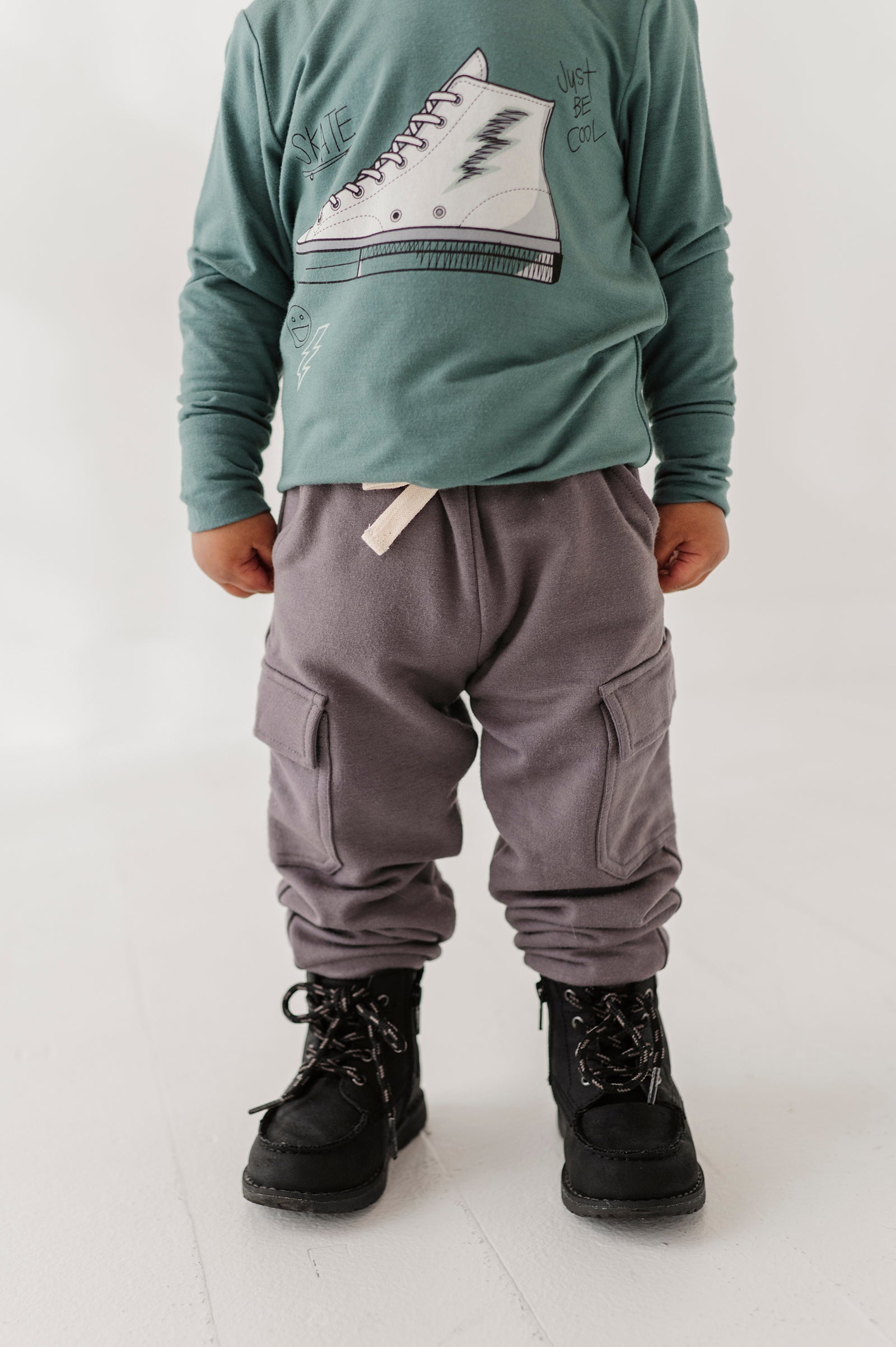 Boys Cargo Pants In Tornado Gray