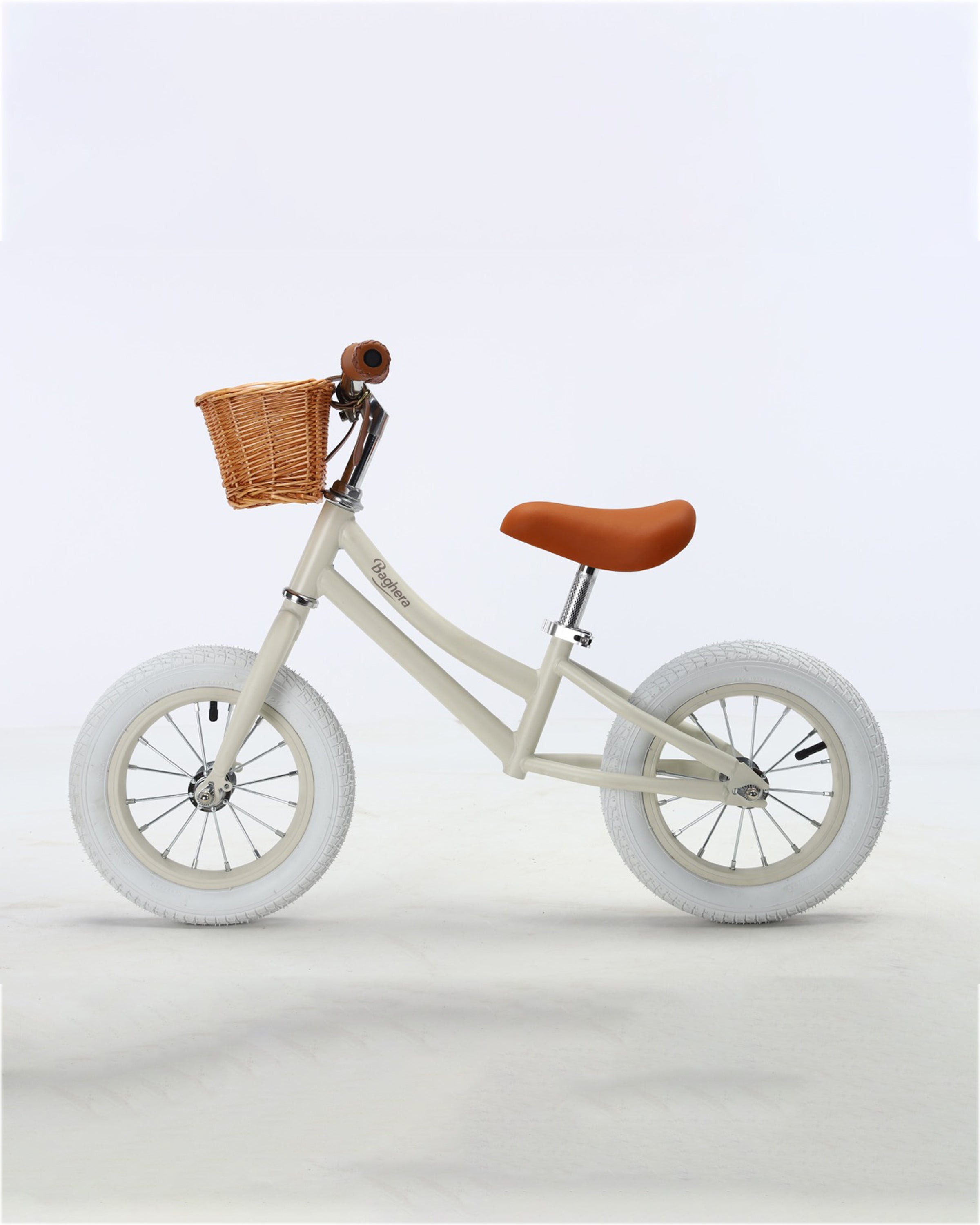 Ride-on Balance Bike Ivory White + Helmet