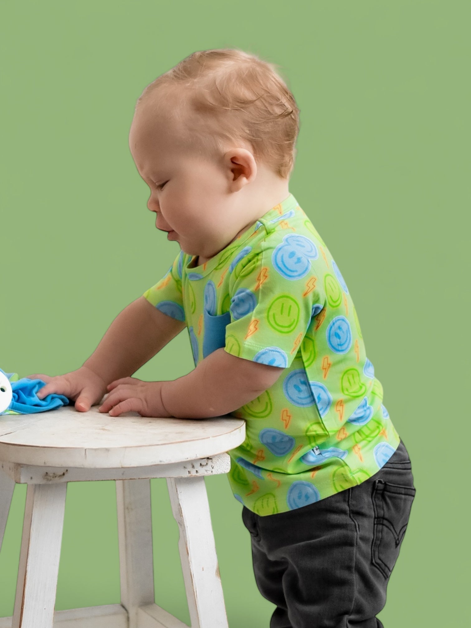 Neon Smiles Dream Pocket Tee