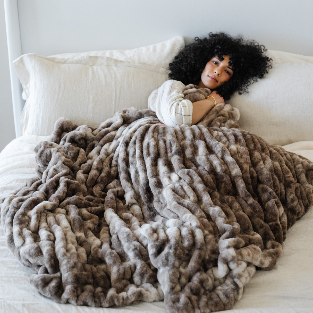 Double Ruched Faux Fur Xl Throw Blankets