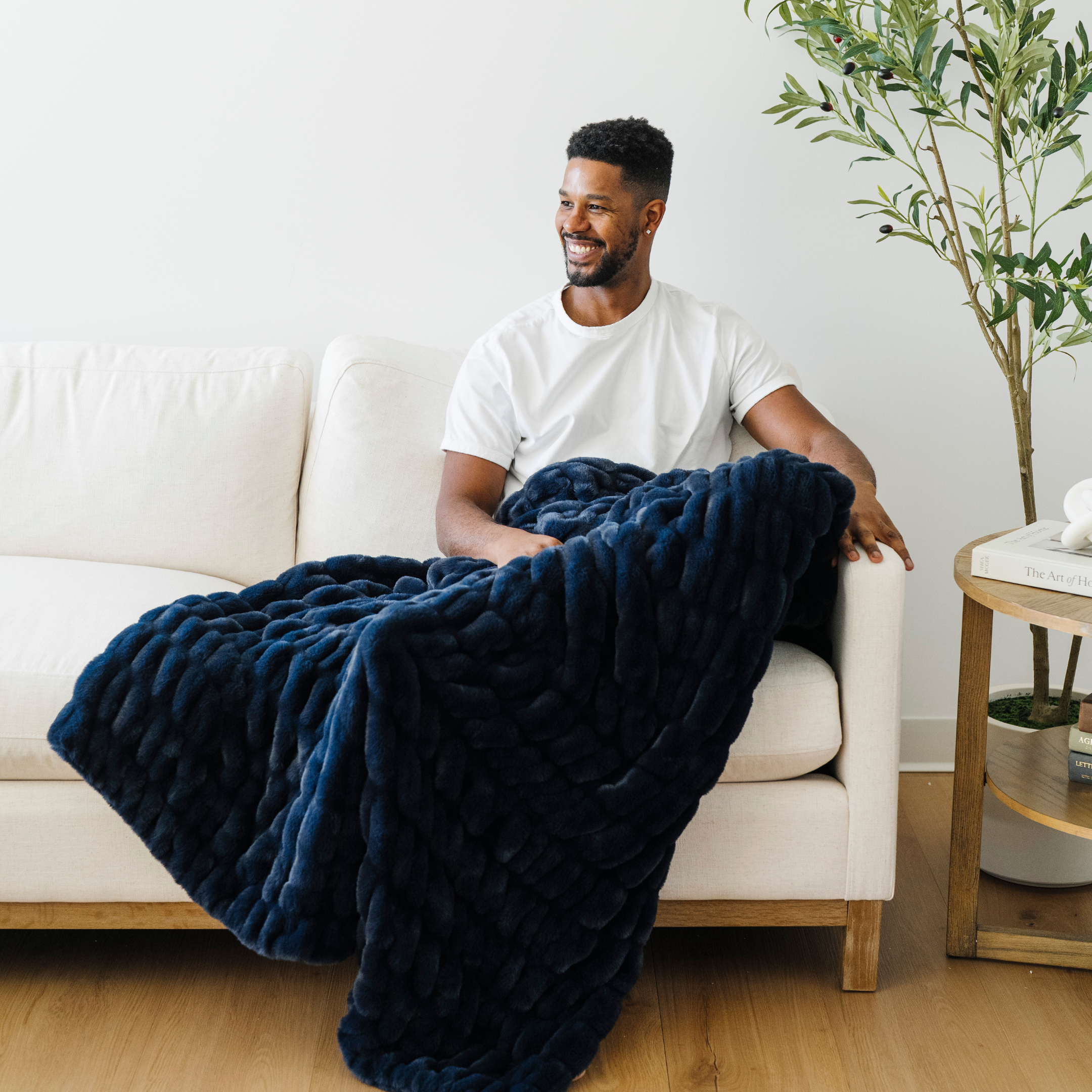Double Ruched Faux Fur Throw Blankets