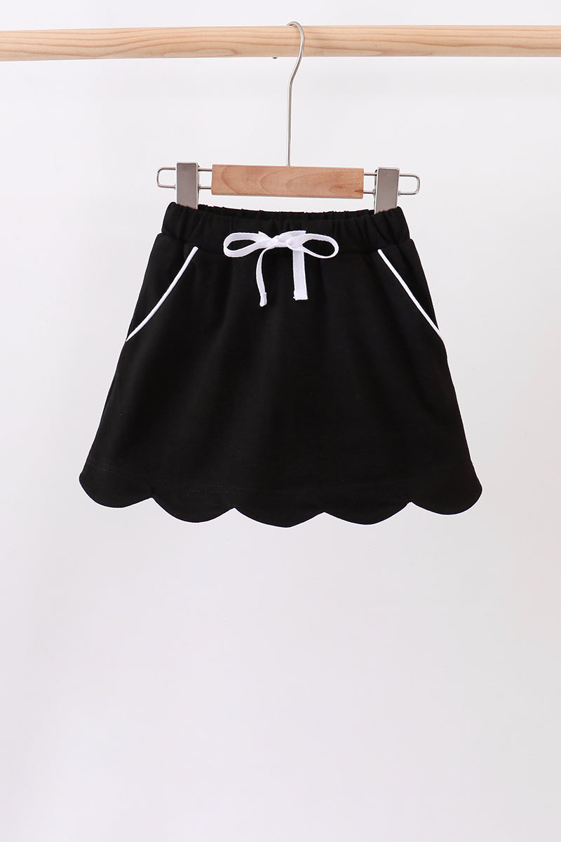 Black Scallop Hem Bow Skort