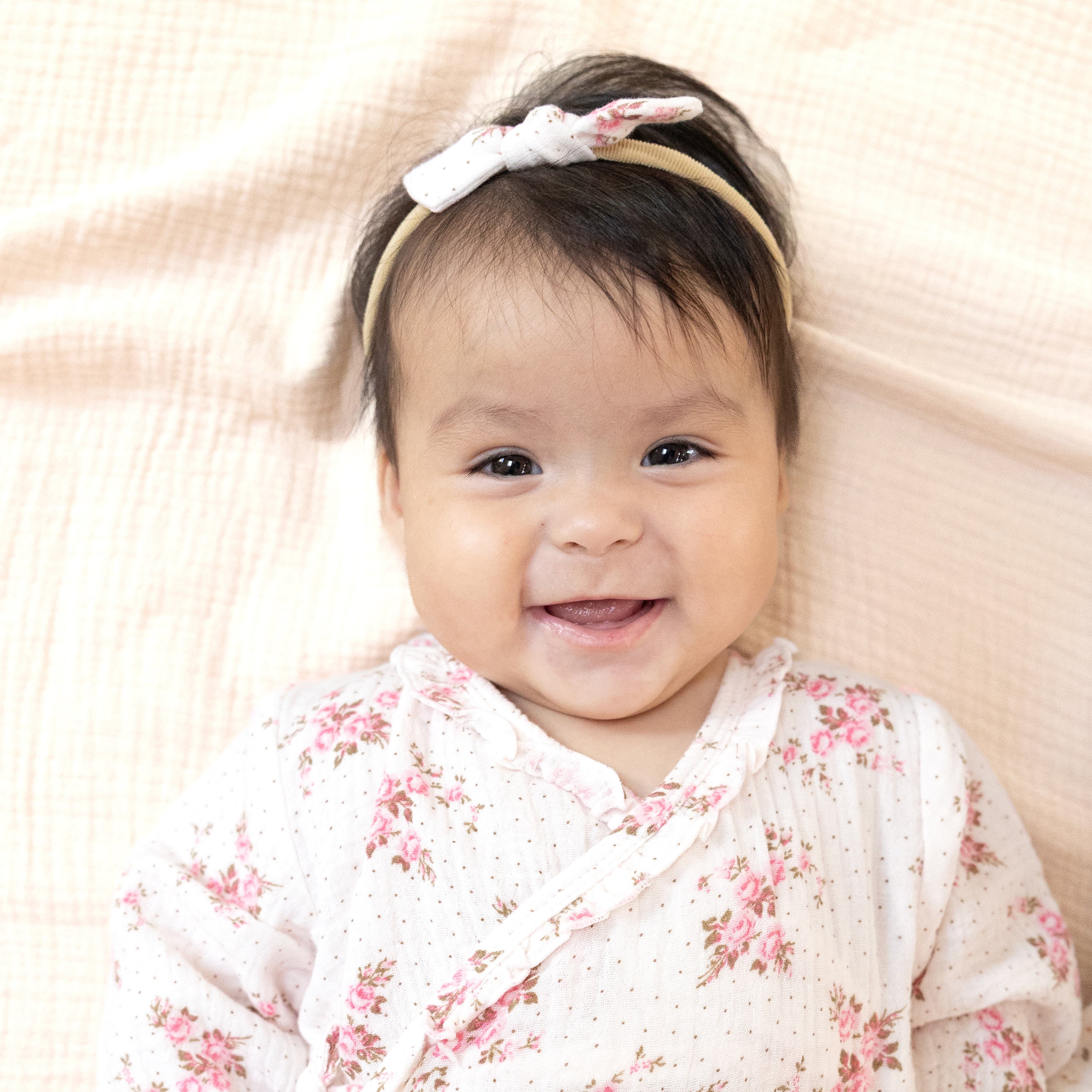 Bow With Nylon Headband