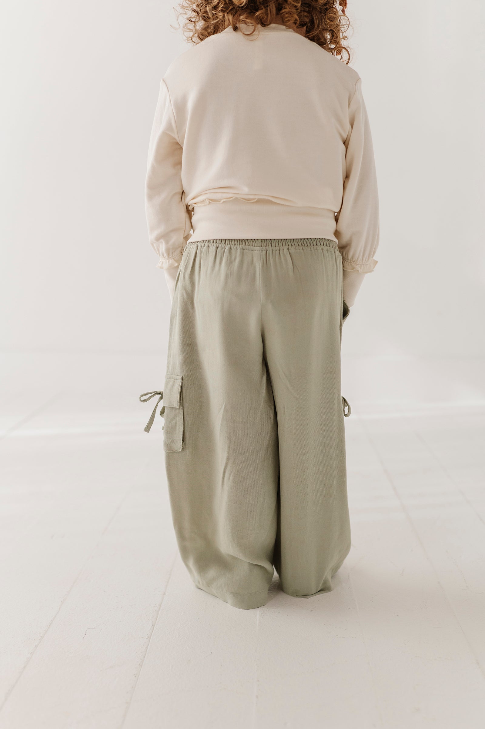 Girls Wide Leg Cargo Pant In Sage