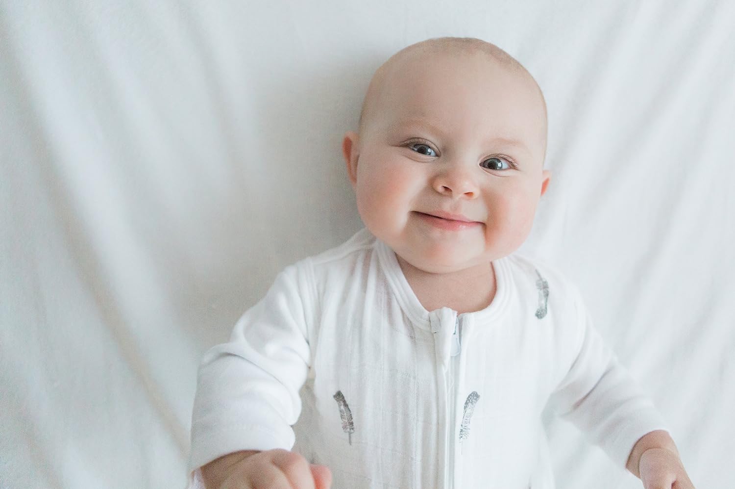 Amazing Baby - Muslin Non-weighted Zzzipme Sack - Little Feather, Soft Black