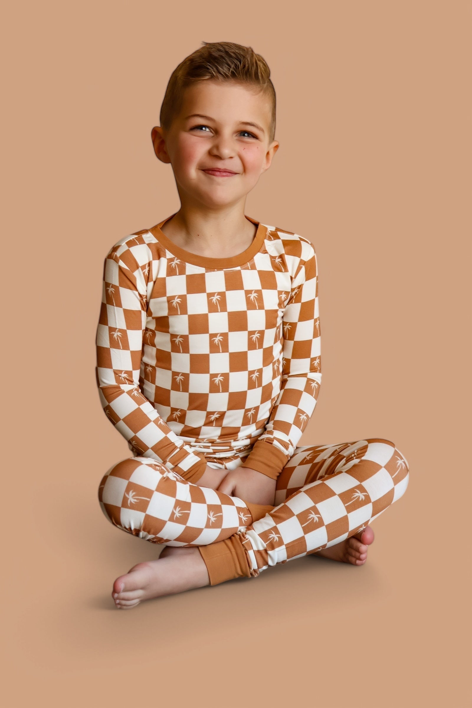 Exclusive Sandy Beach Checkers Dream Set