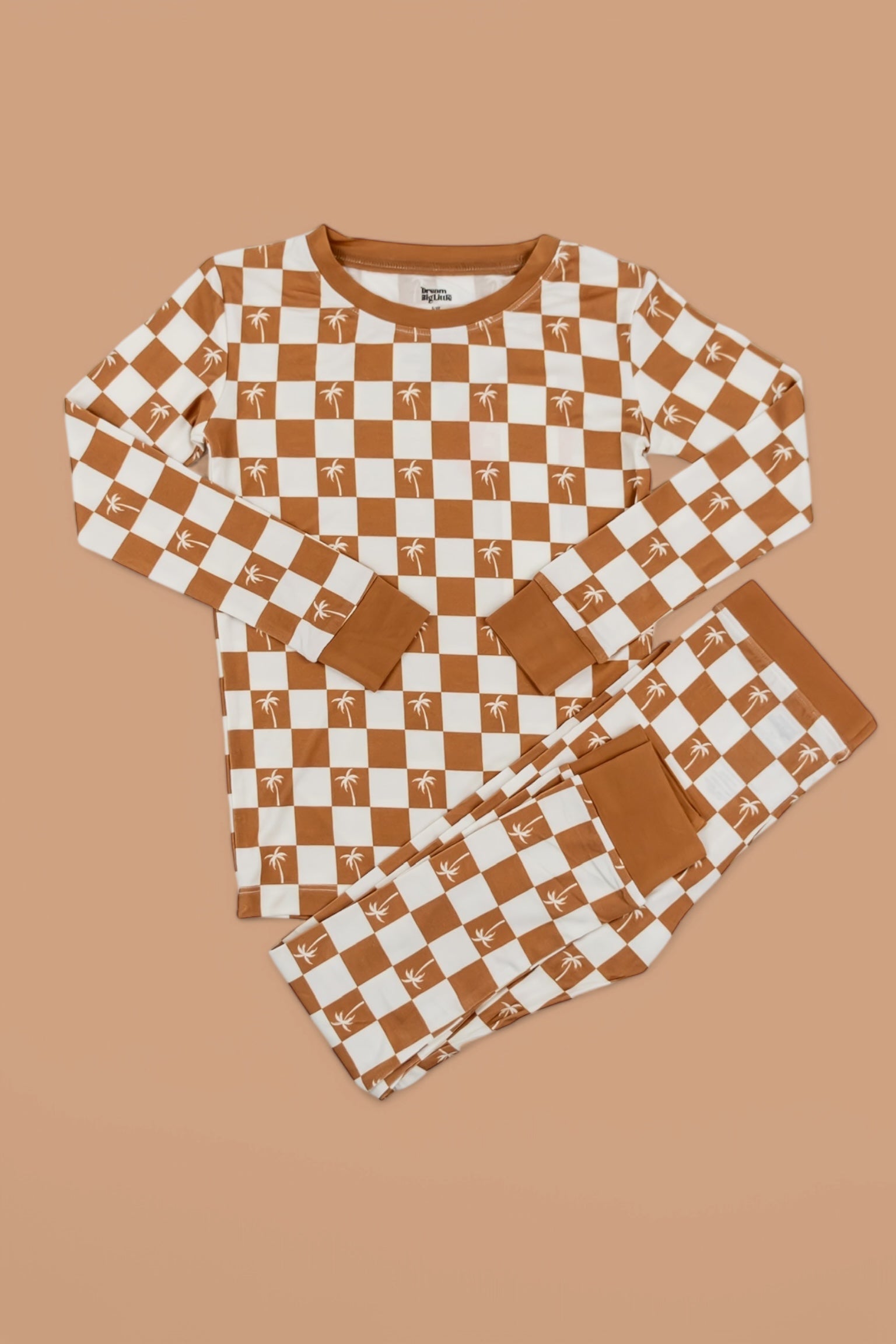 Exclusive Sandy Beach Checkers Dream Set