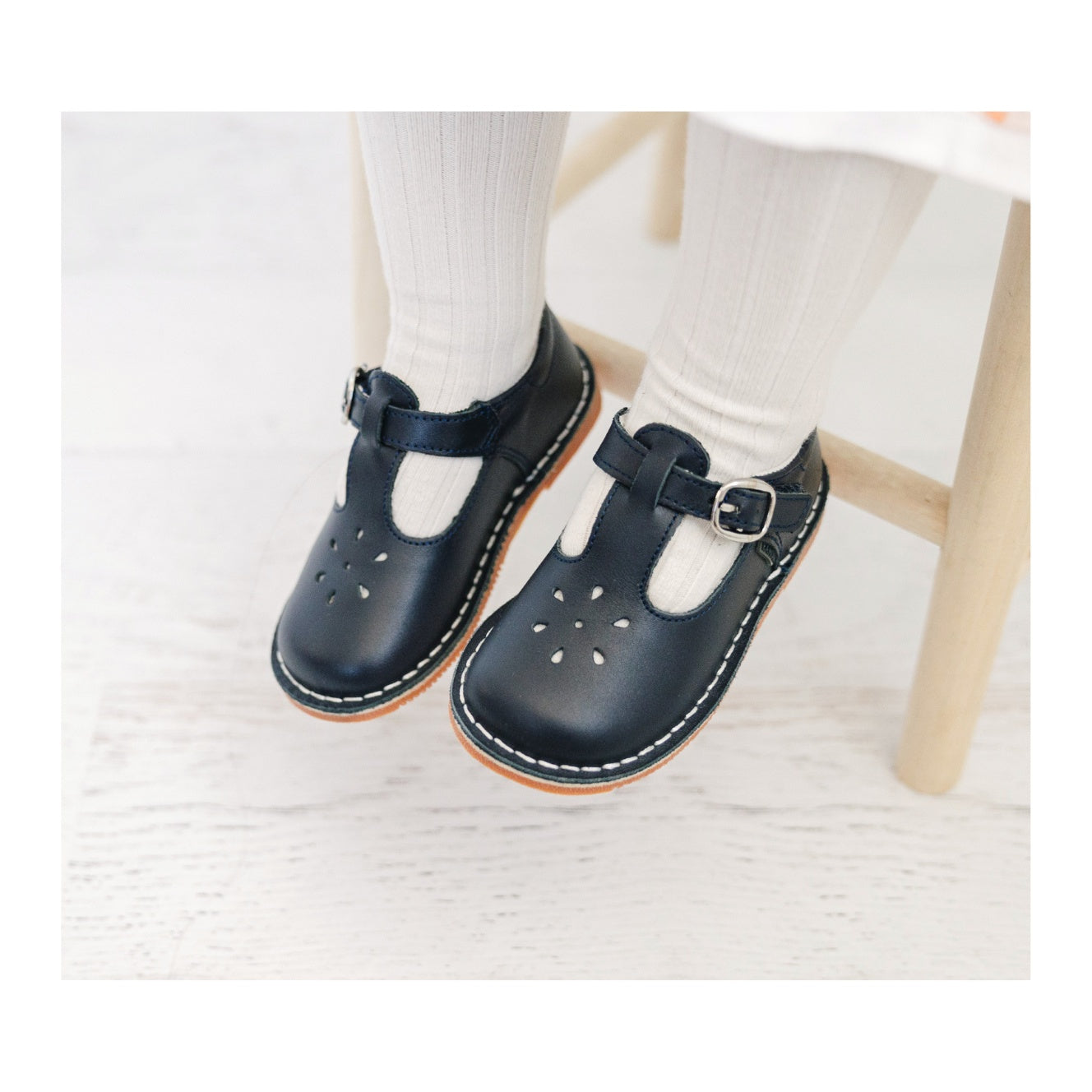 Joy Classic Leather T-strap Mary Jane