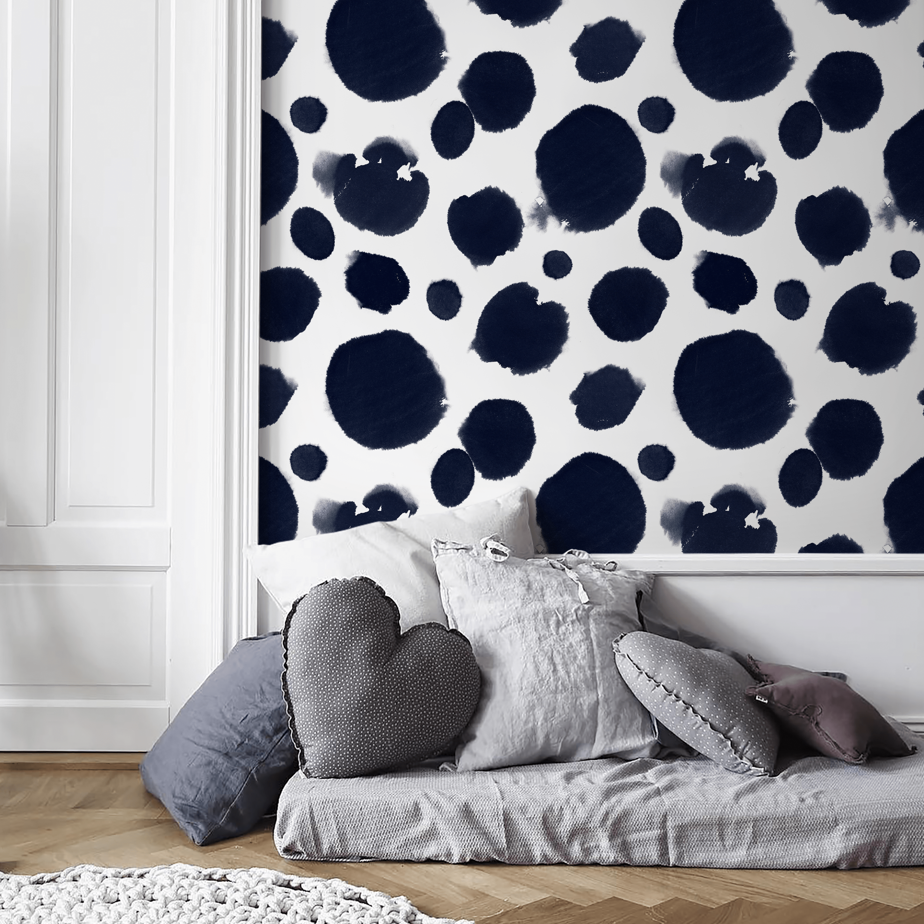 Abstract Wallpaper Featuring Organic Watercolor Spots In Navy Blue - A012