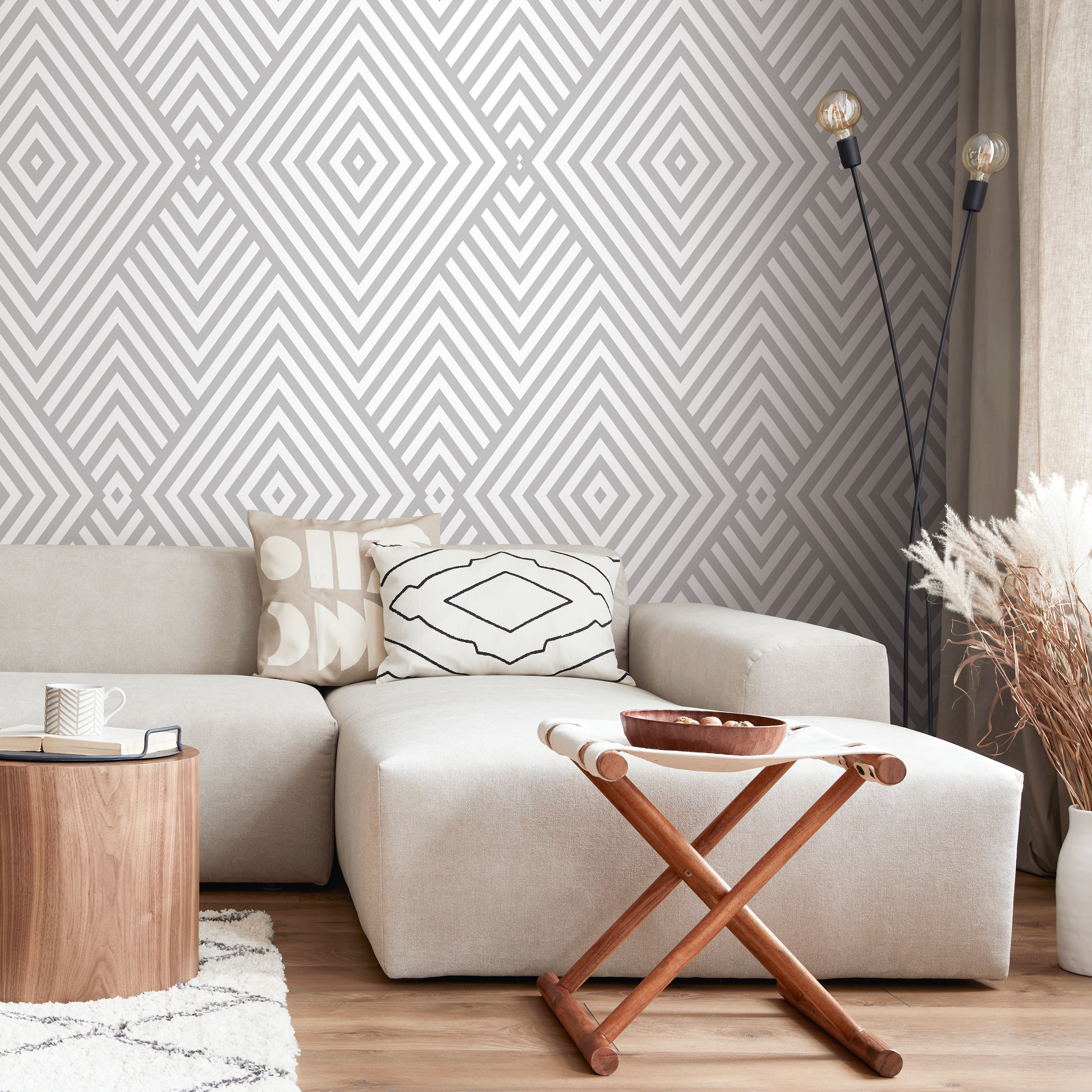 Geometric Wallpaper With A Striped Diamond Motif In Light Gray - A335