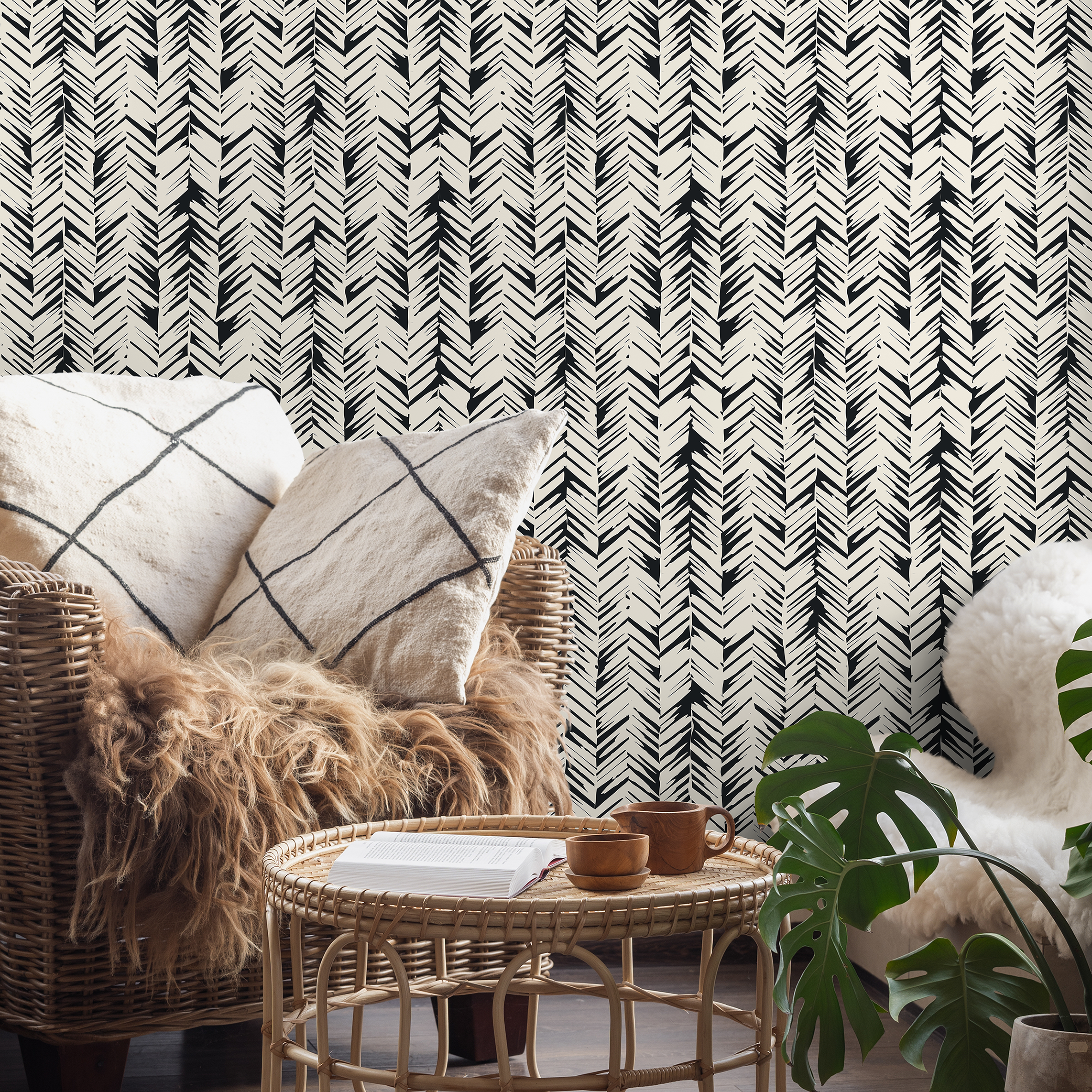 Scandinavian Wallpaper With A Hand-drawn Chevron In Black And Cream - A780