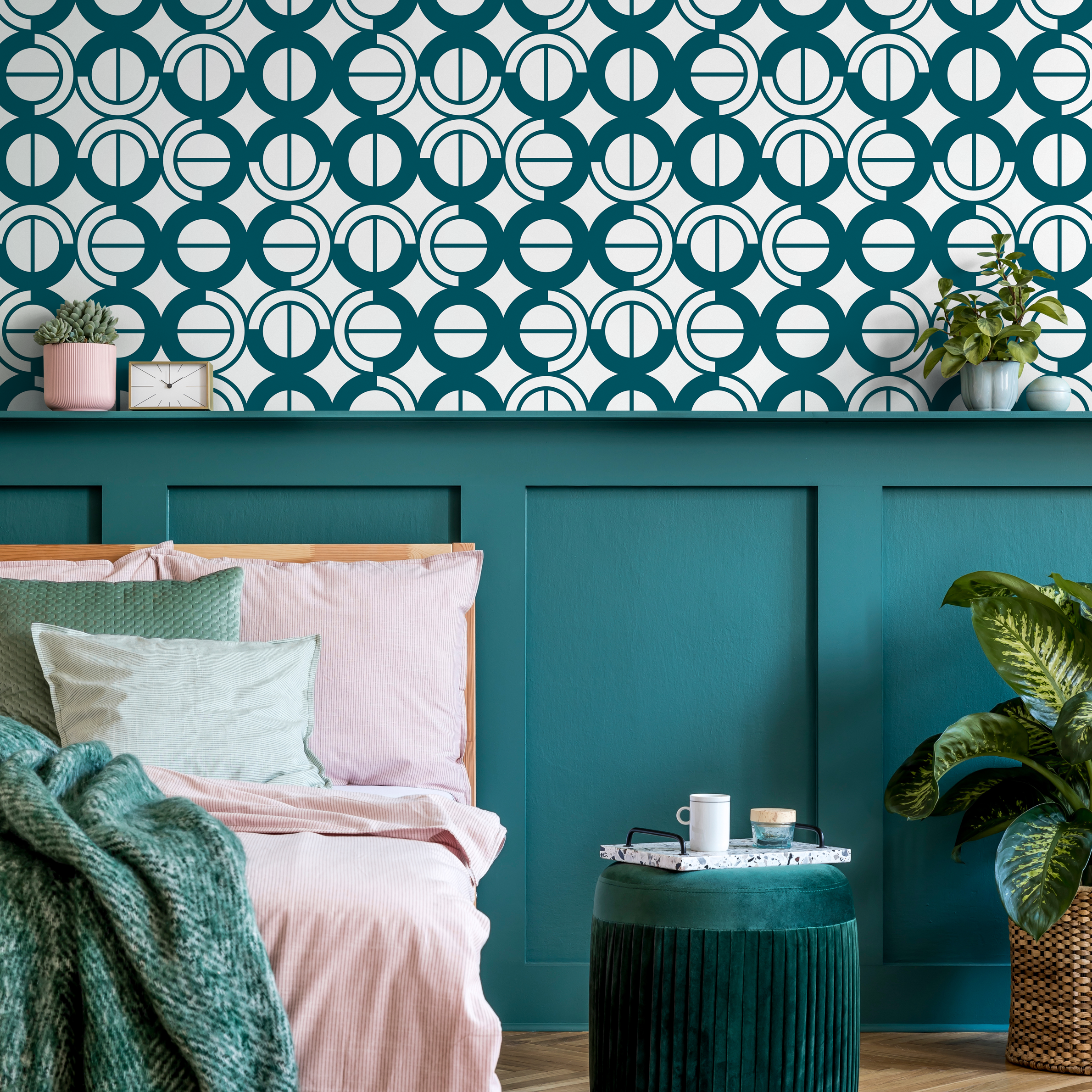 Art Deco Wallpaper With A Geometric Circle Motif In Teal And White - A795
