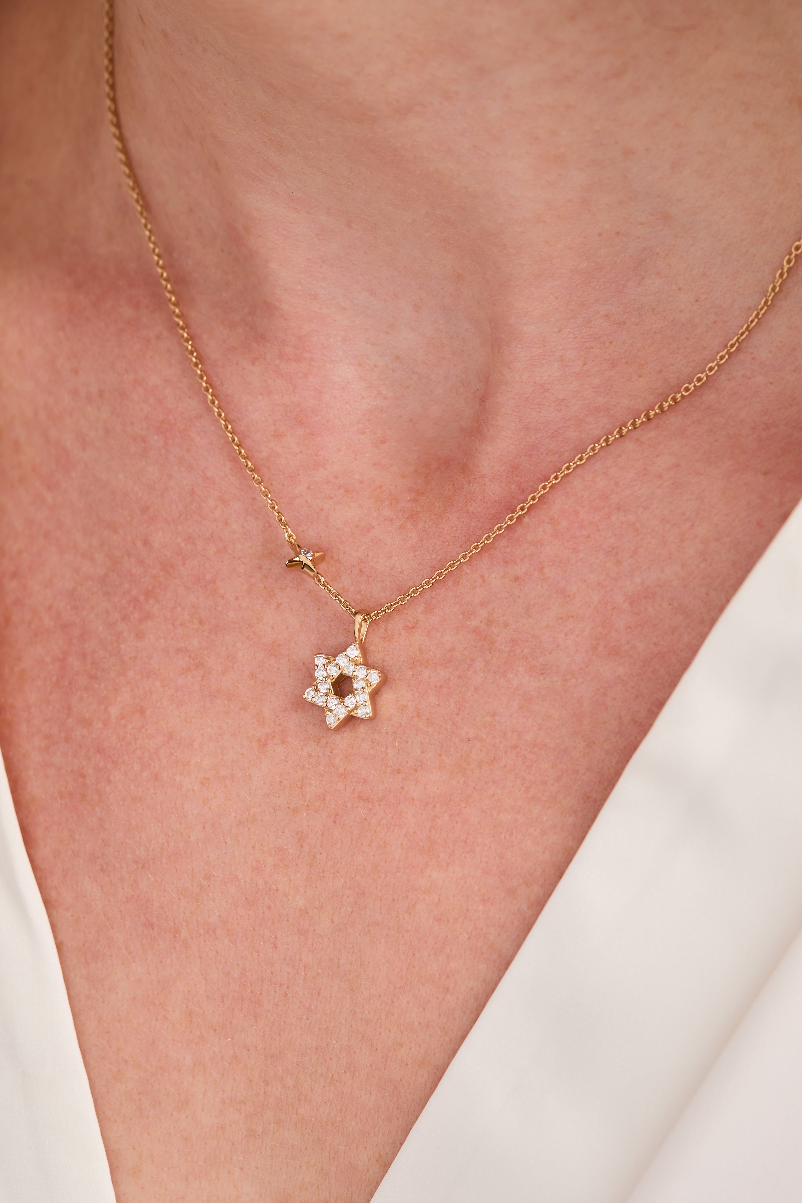 Star Of David Delicate Pave Crystal Pendant Necklace