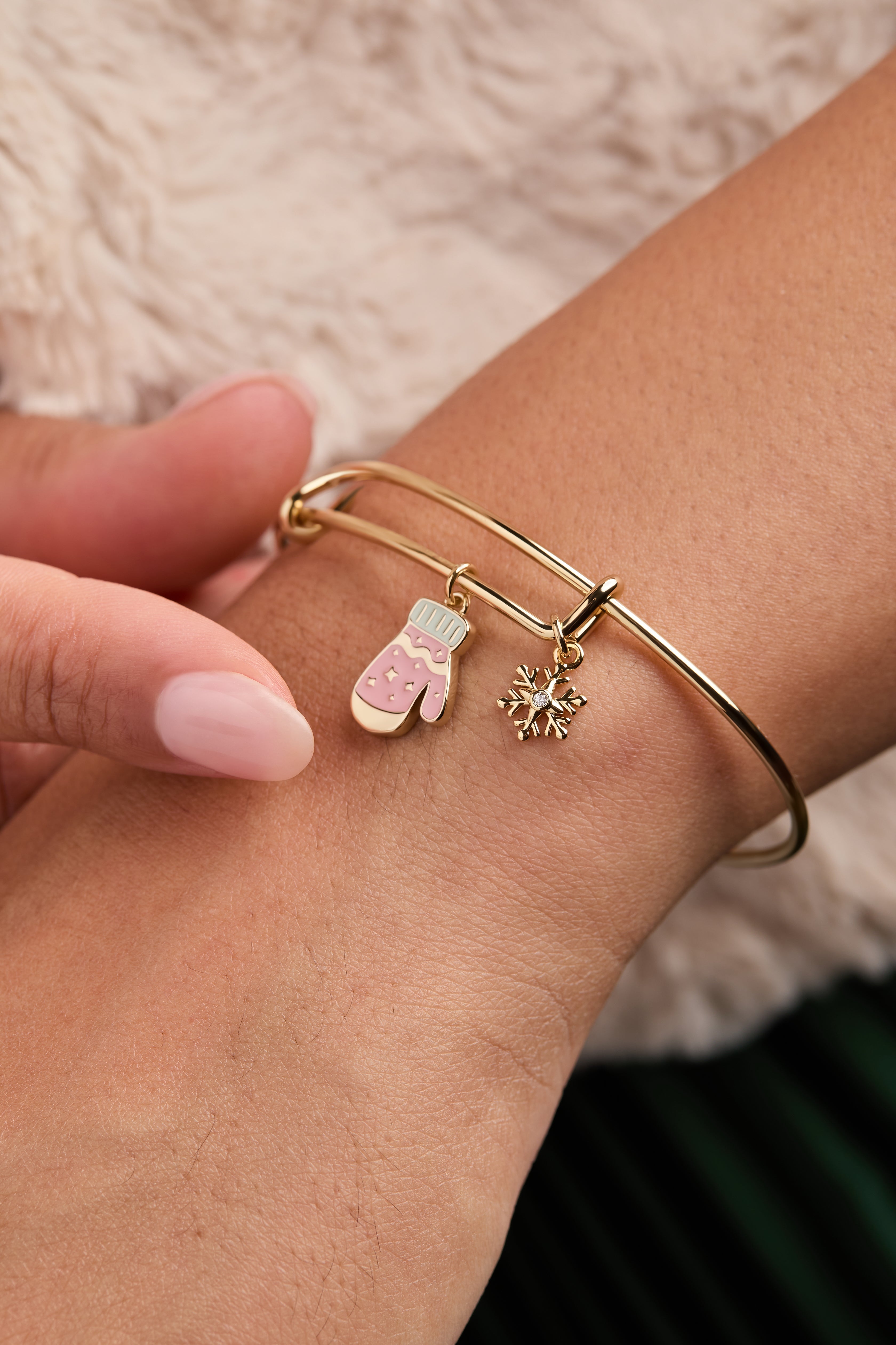 Winter Wonderland Mitten And Snowflake Charm Bangle
