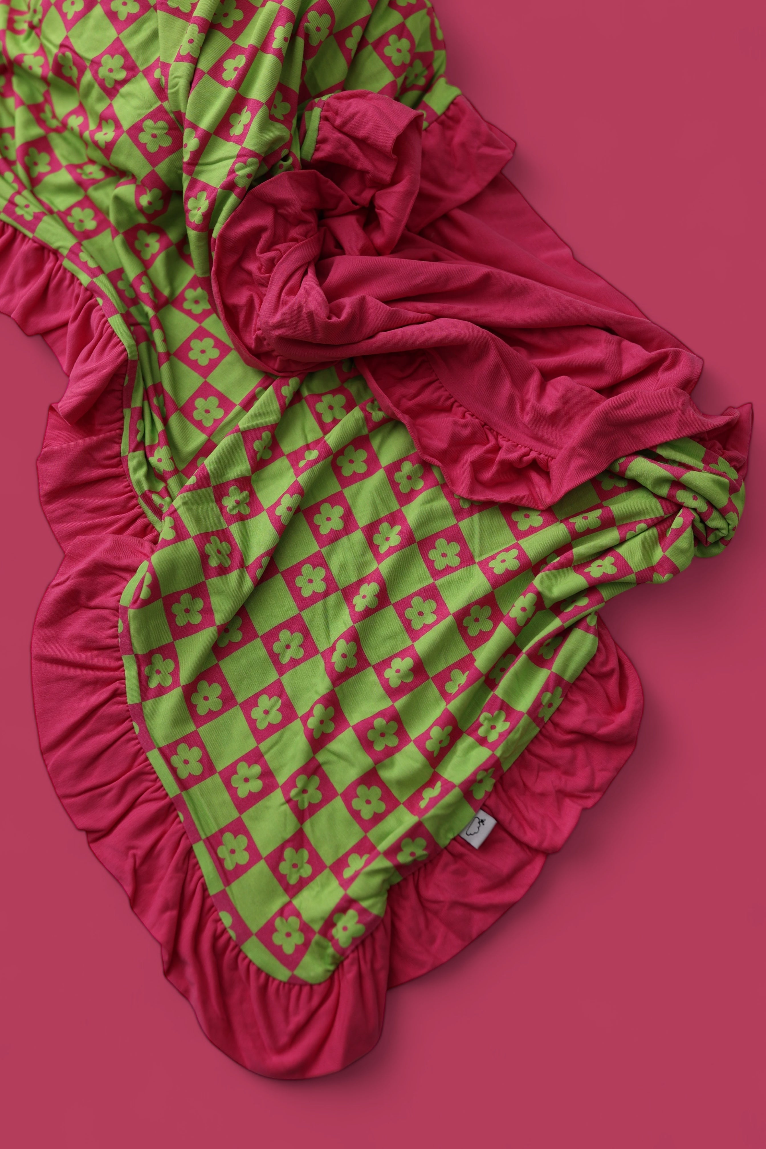 Wild Daisy Checkers Dream Ruffle Blanket