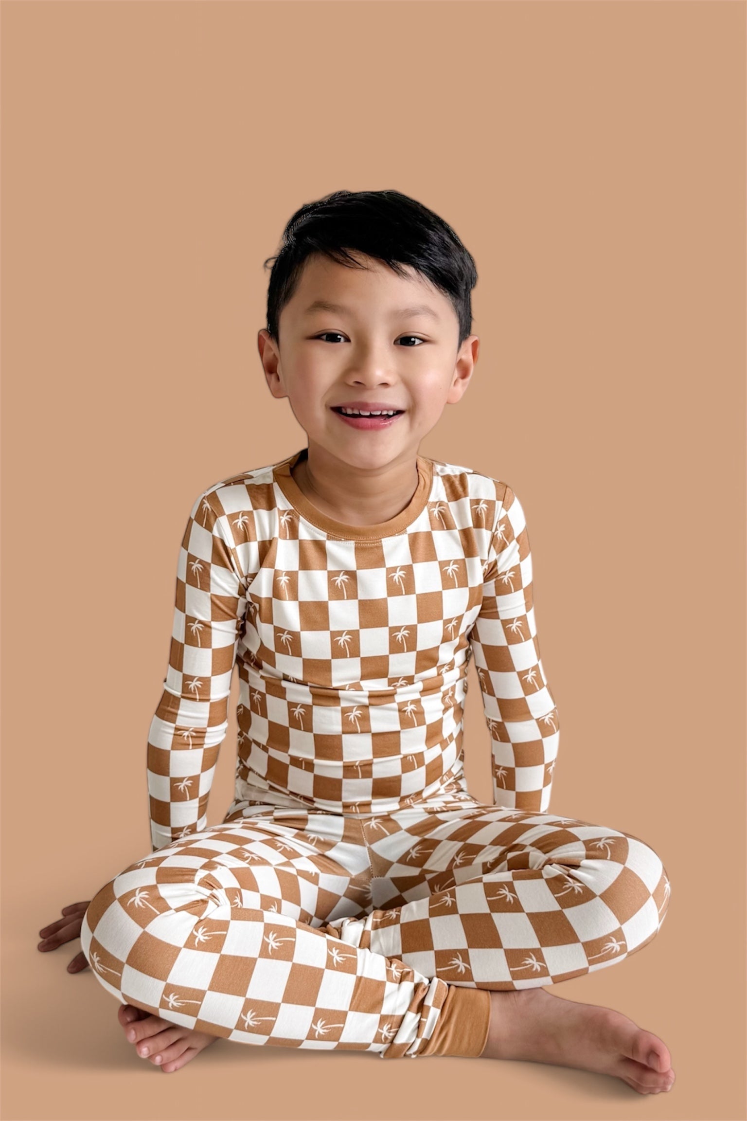 Exclusive Sandy Beach Checkers Dream Set