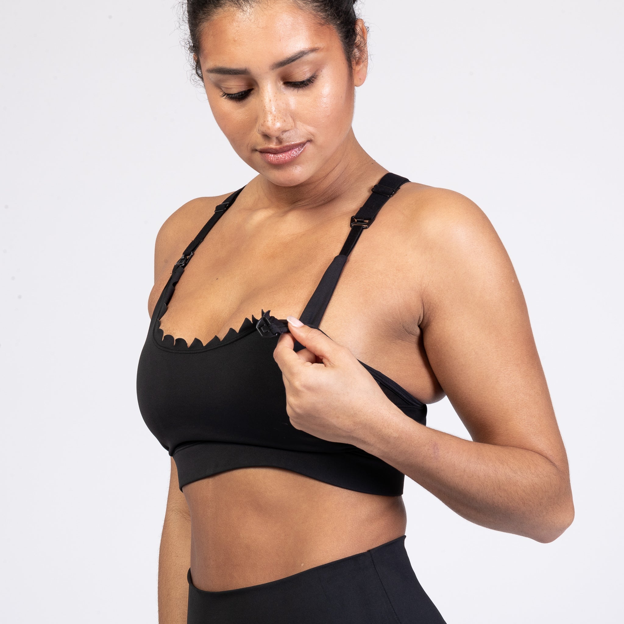 Lucie - Hiit Scalloped High Impact Nursing Sports Bra (noir)