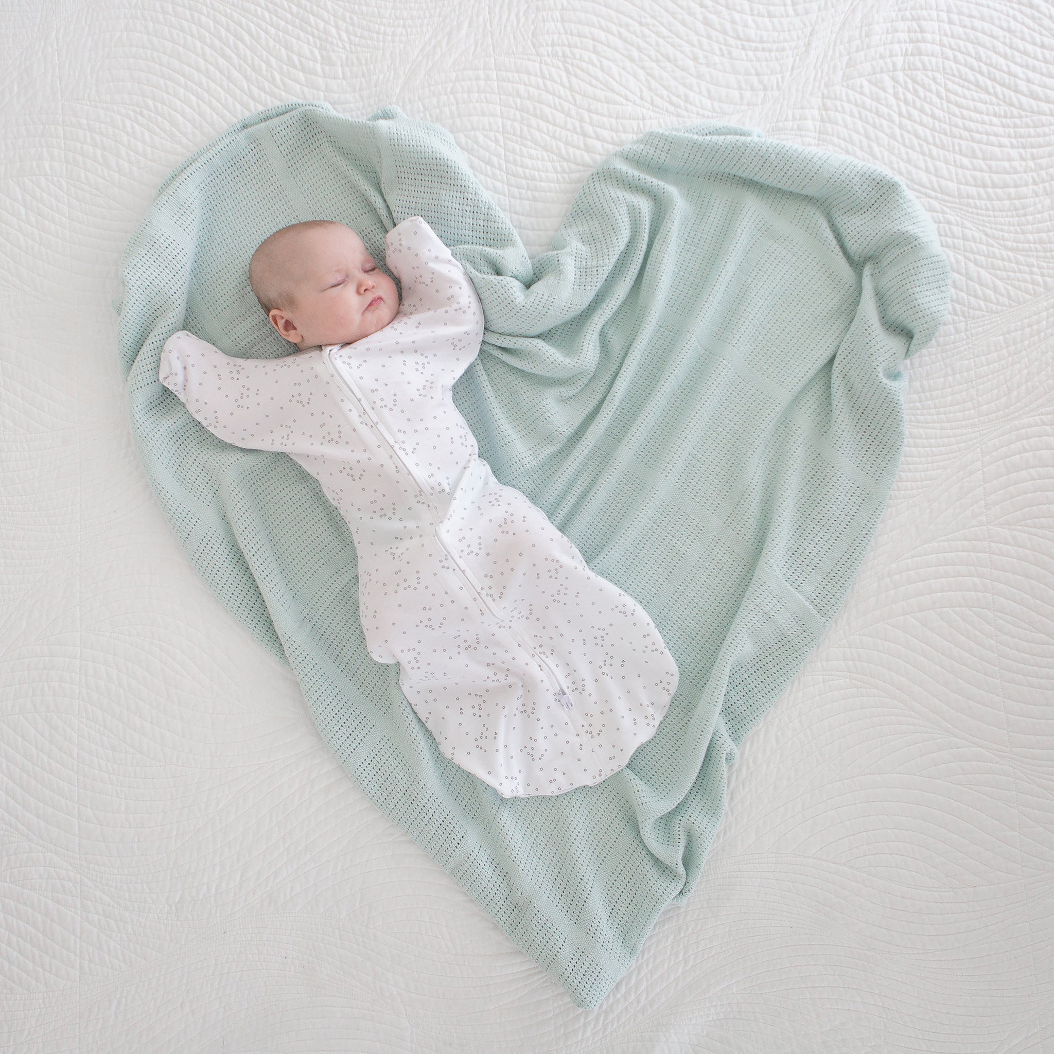 Amazing Baby - Cotton Cellular Blanket, Soft Blue