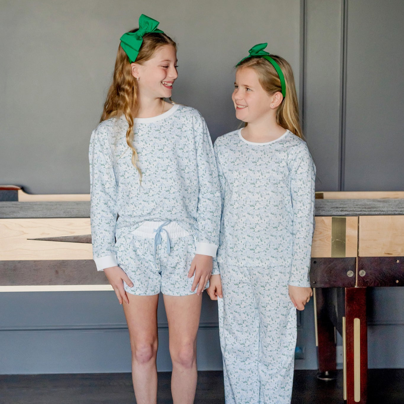 Stella Girls' Sweatshirt Short Set Snowcapped Mountains