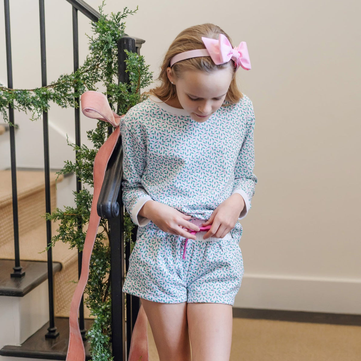 Stella Girls' Sweatshirt Short Set Holly Holiday