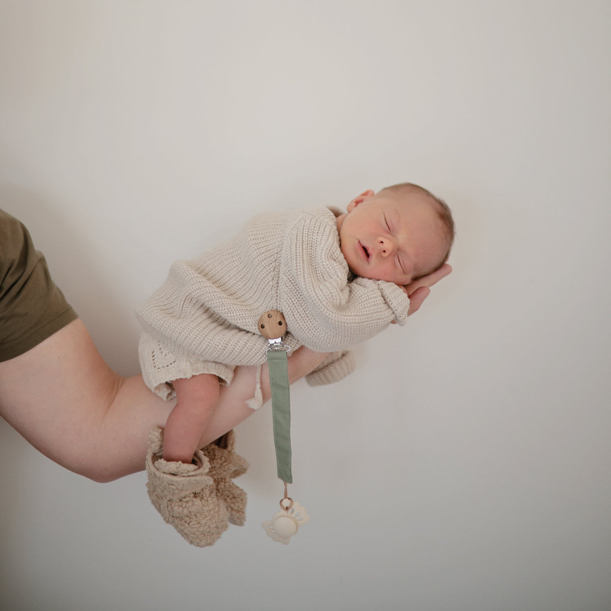 Linen Pacifier Clip 2-pack