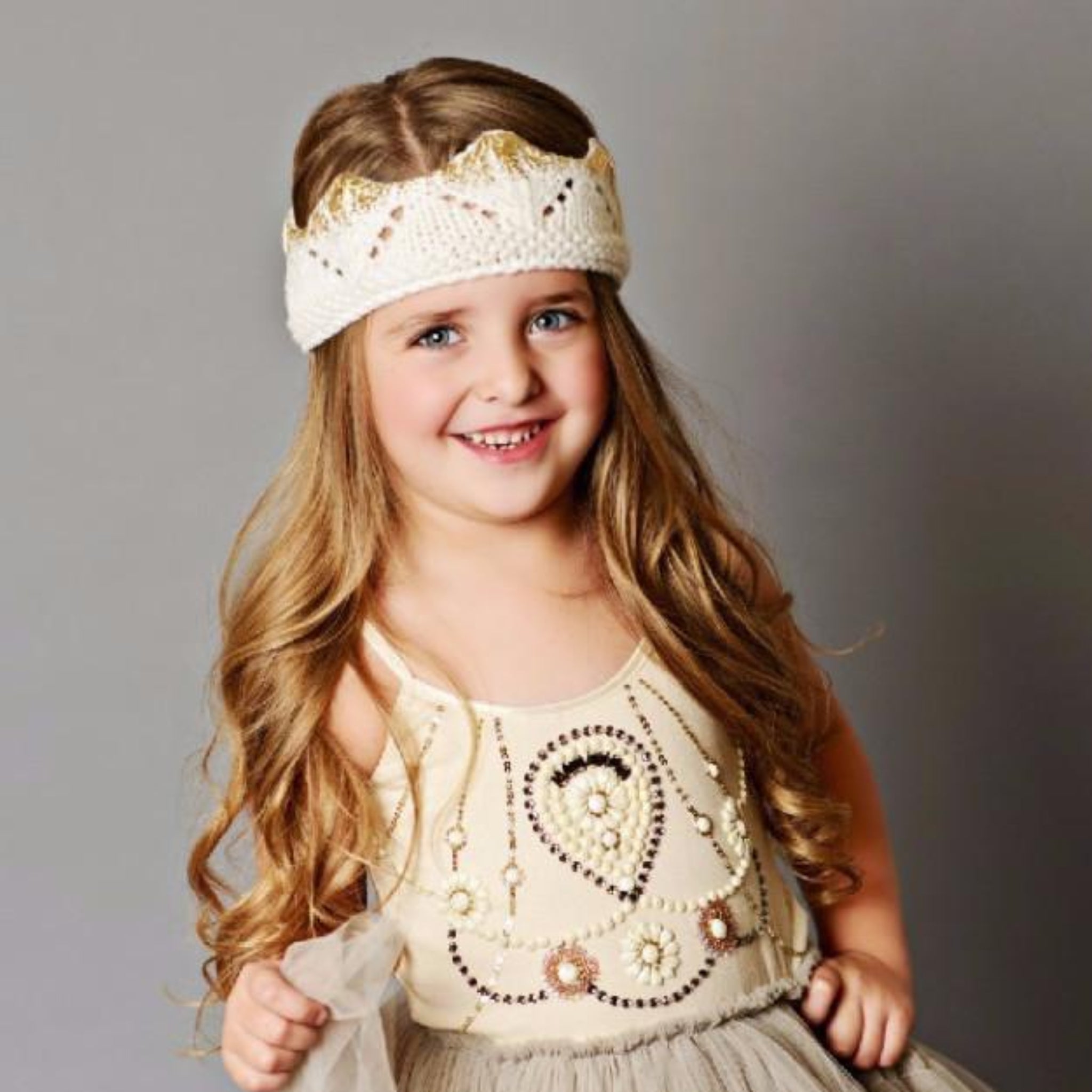 Aiden Hand-knit Crown, Cream With Gold