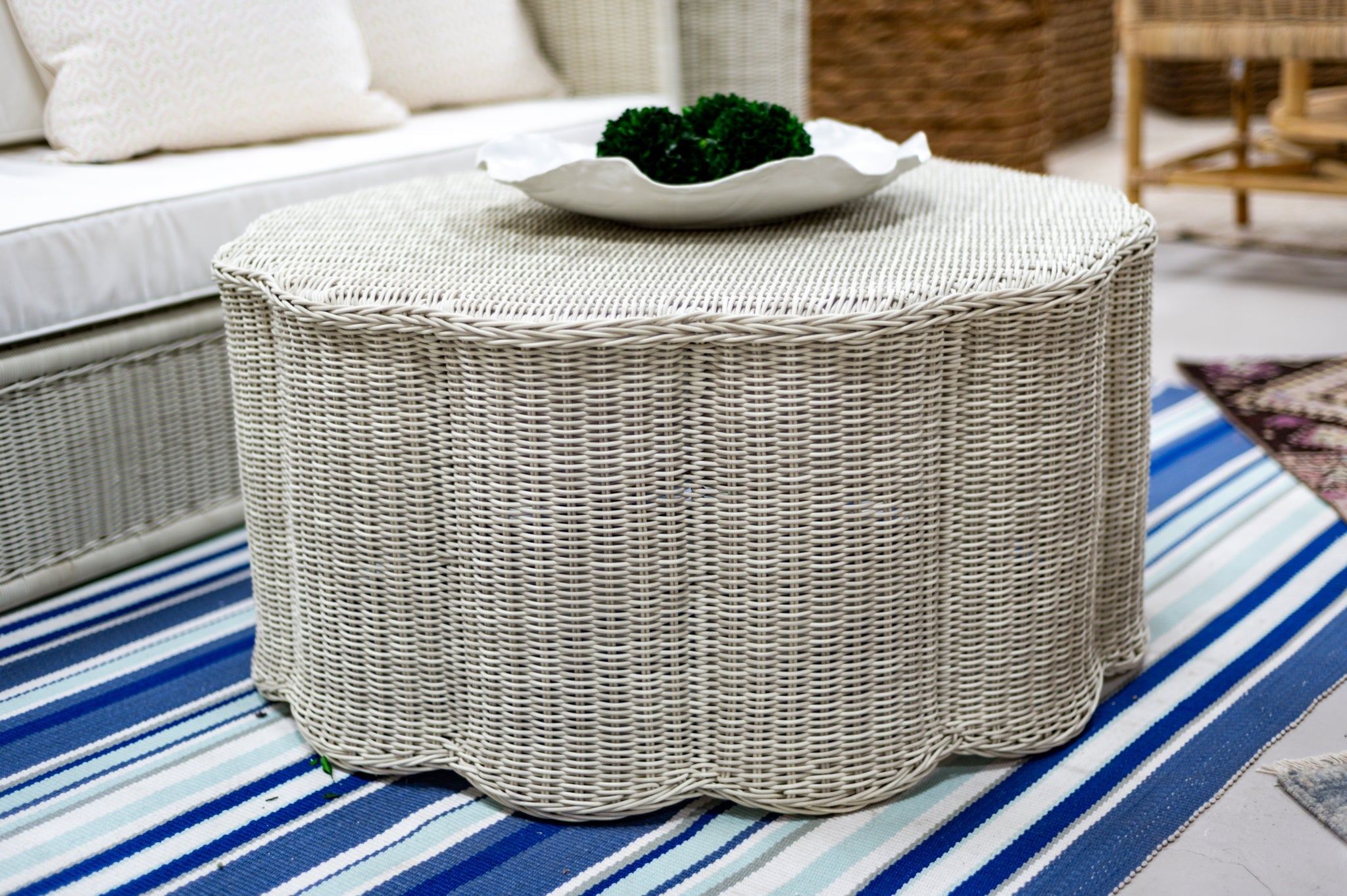 Kiira Outdoor Scalloped Coffee Table - Driftwood