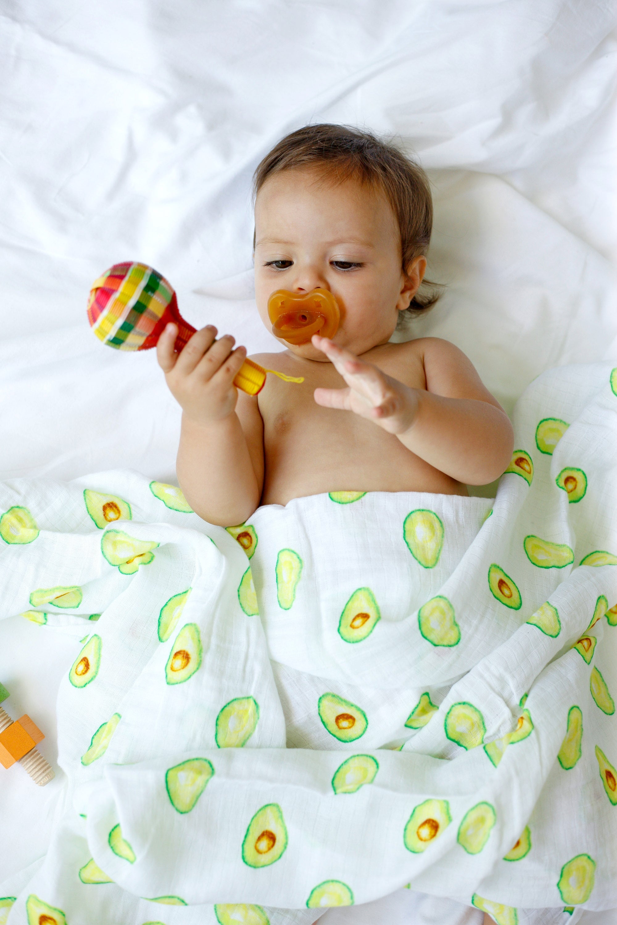 ORGANIC SWADDLE - AVOCADO