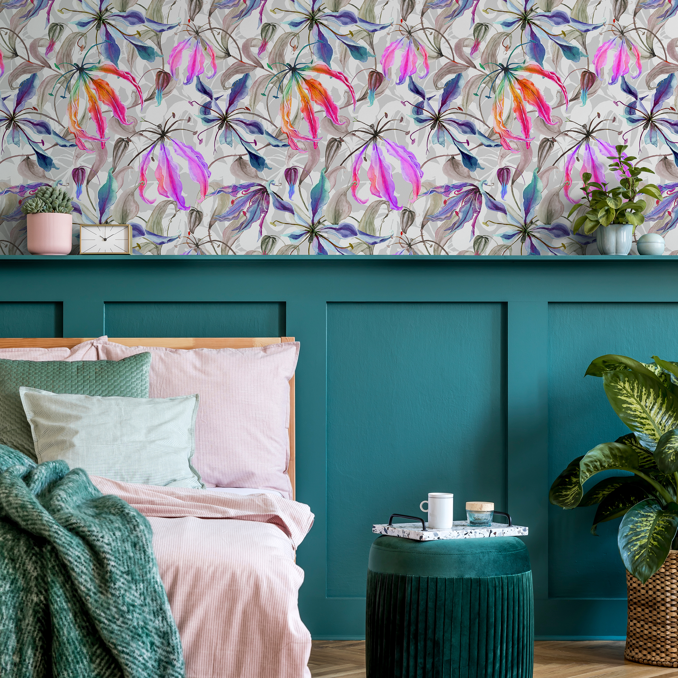 Floral Wallpaper With Watercolor Glory Lilies In Pink, Purple, And Blue - B030
