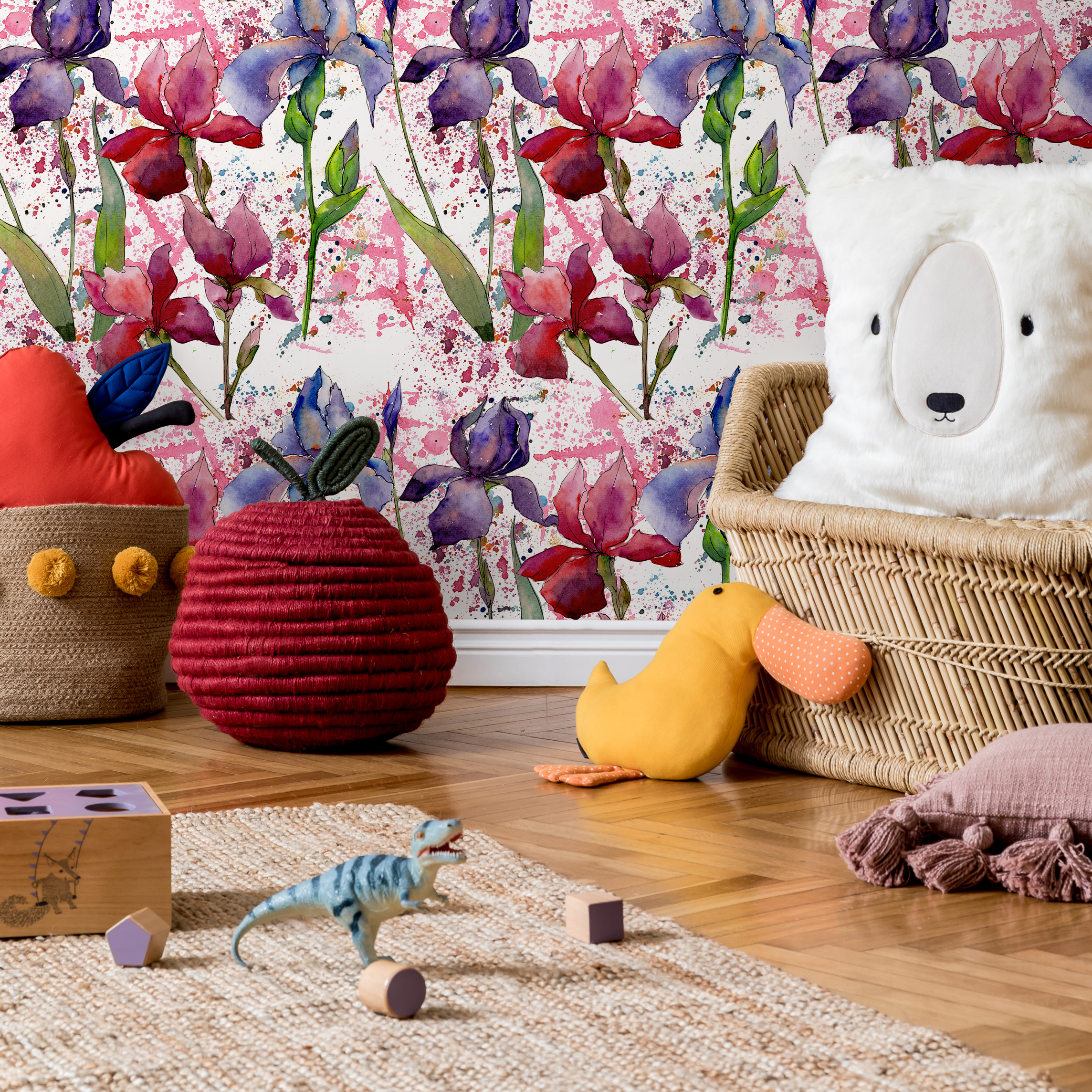 Floral Wallpaper With A Watercolor Iris Motif In Purple, Pink, And Red - B053