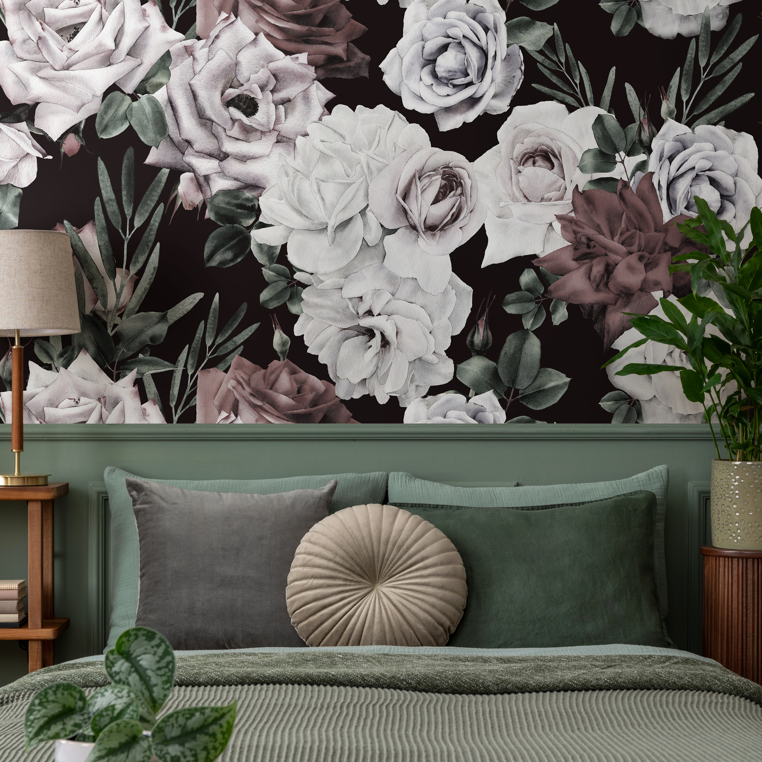 Floral Wallpaper With Vintage Roses In Cream, Mauve, And Green - B194